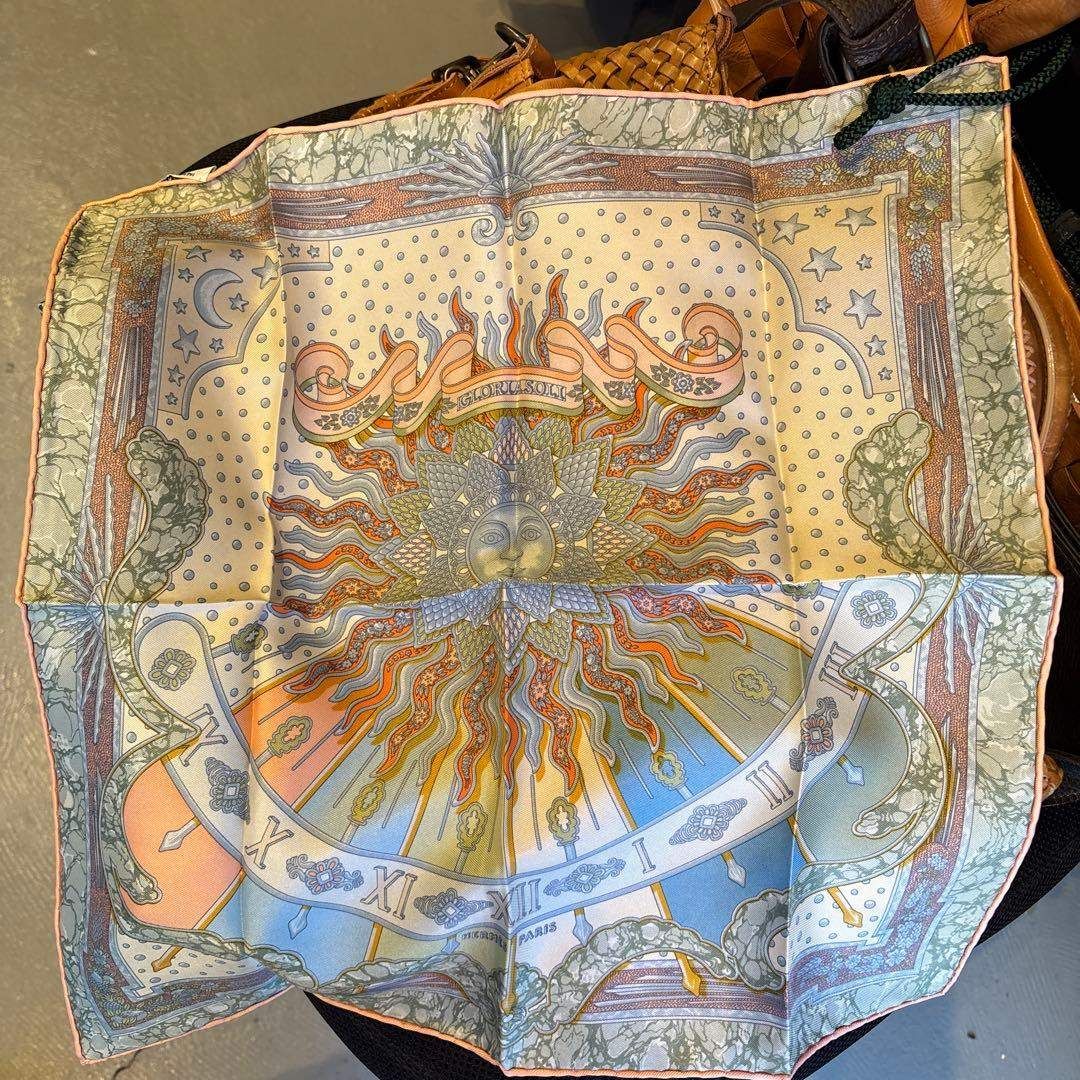HERMES Hermès エルメス スカーフ scarf シルク 絹 SILK 100％ 42×42