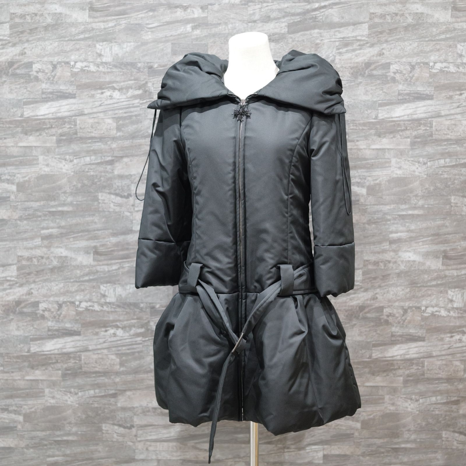 展示品 FOXEY フォクシー クロスノアール CROSS NOIR ダウンコート サイズ 38 27291-ACF03KJ