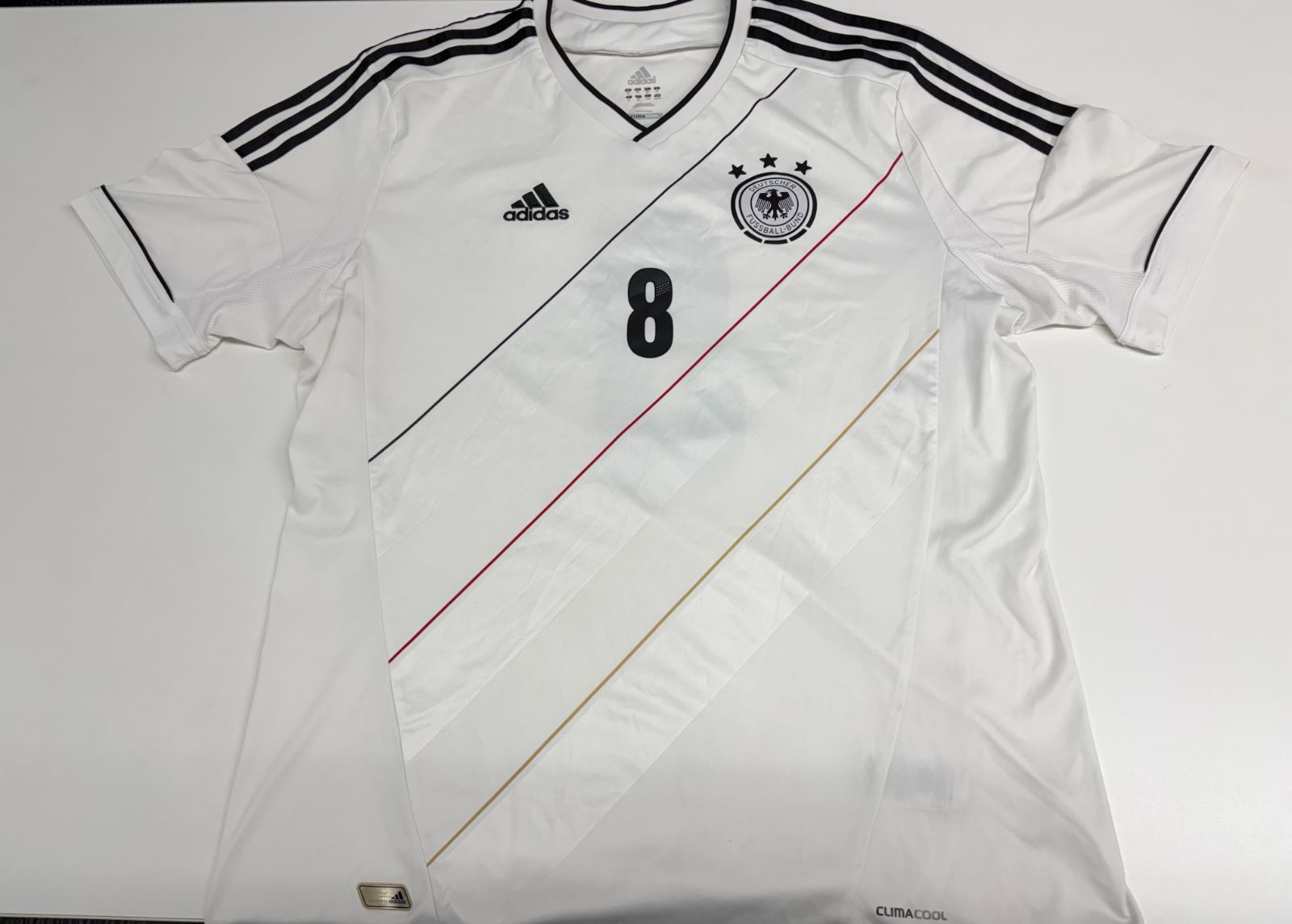 アディダス　adidas　サッカーユニフォーム　ドイツ代表　8番　エジル選手