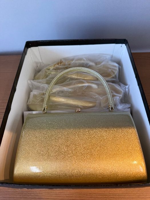 金鷲（キンワシ）印の草履とバッグのセット 金鷲本舗 キンワシ印 和装用バッグ・草履・扇子セット - メルカリ