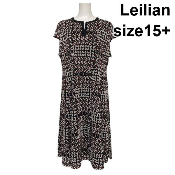 ◇ レリアン Leilian フレアワンピース ロングワンピース 半袖 幾何学模様 Aライン 黒 マルチカラー 15+ 3L 15号 レディース S6E437