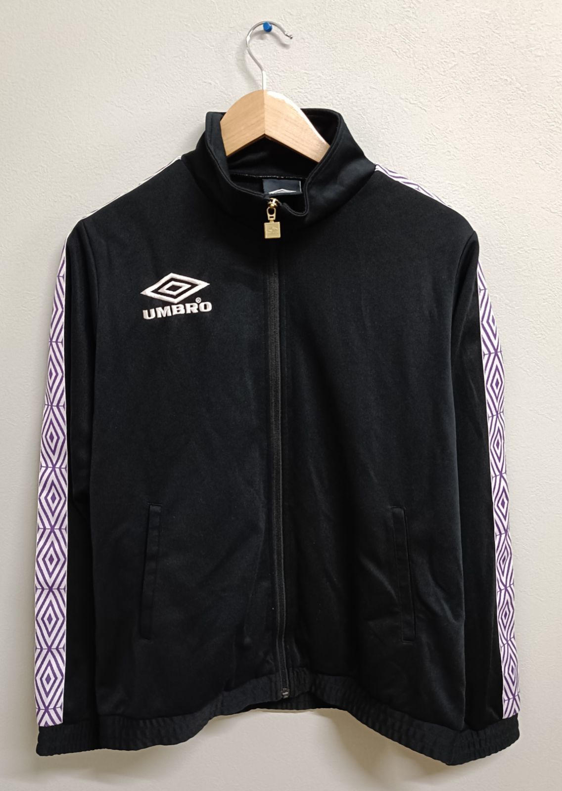 UMBRO　アンブロ　トラックジャケット　サイドテープ