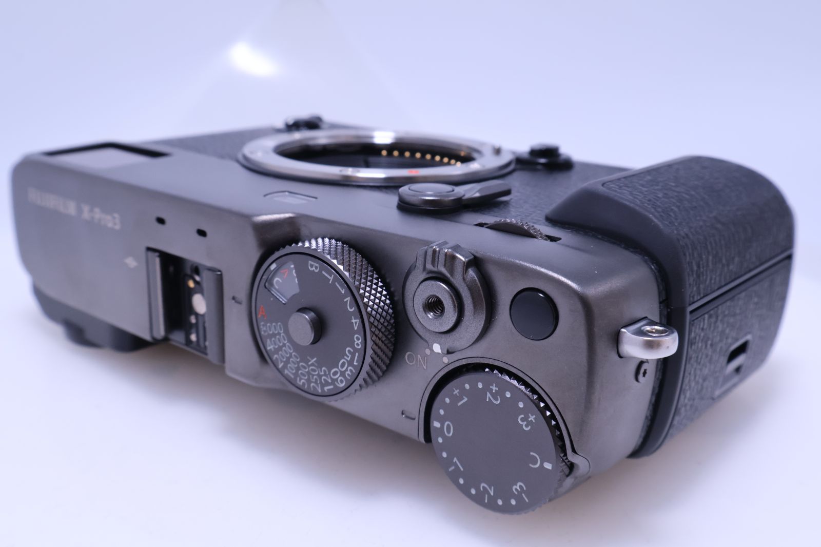 【中古】「非常に良い」FUJIFILM ミラーレス一眼カメラ X-Pro3 DRブラック 防塵防滴耐低温 FX-X-PRO3ーDB 中古】「非常に良い」FUJIFILM ミラーレス一眼カメラ X-Pro3 DR