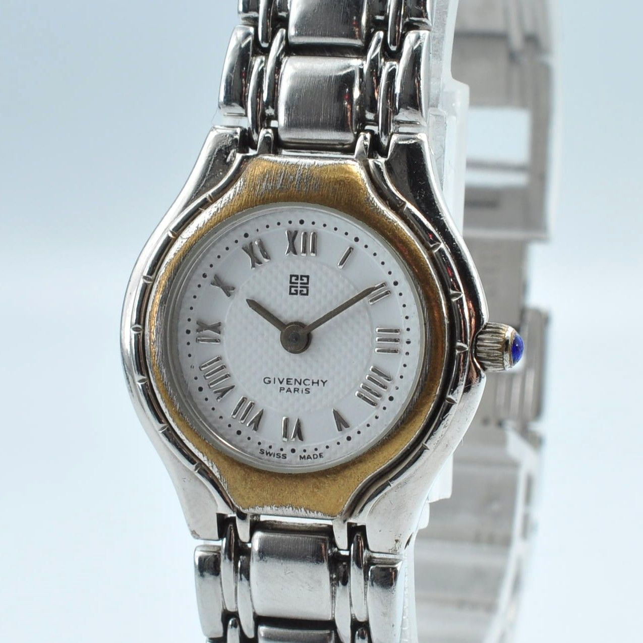 GIVENCHY ジバンシー 腕時計 QUARTZ クォーツ ステンレススチール シルバー 銀 ゴールド 金 ローマン レディース 女性 稼働品
