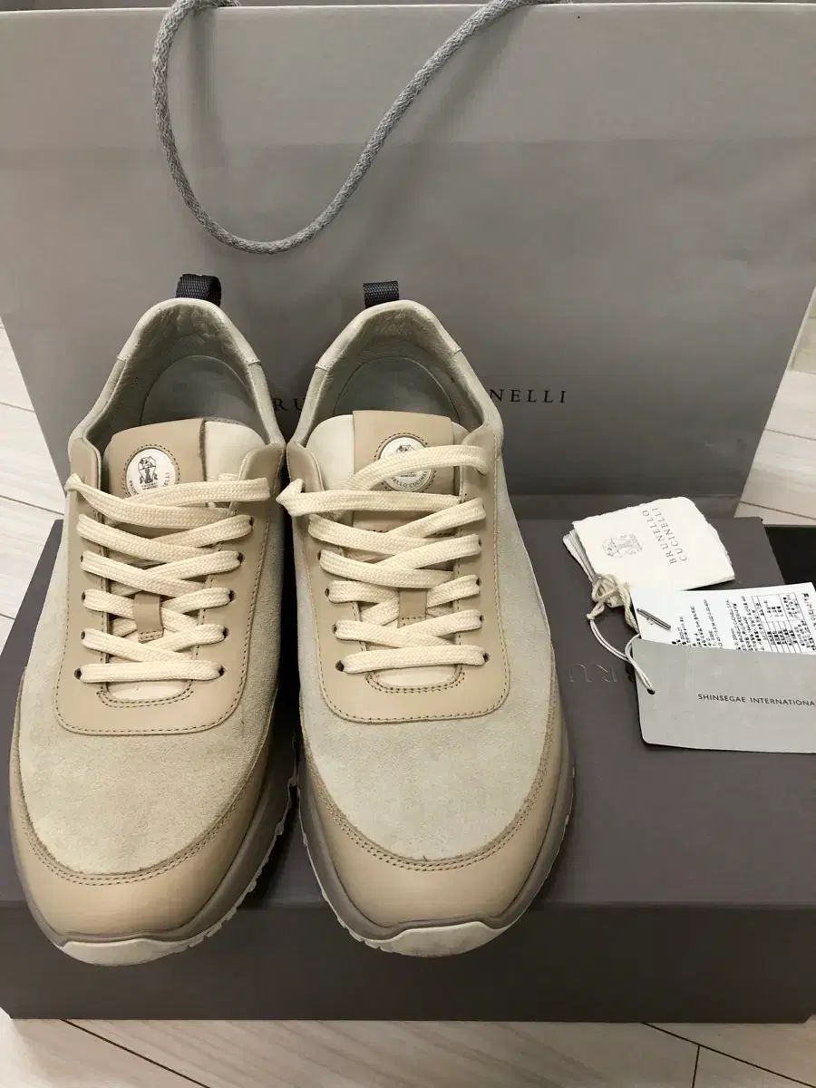 BRUNELLO CUCINELLI スニーカー