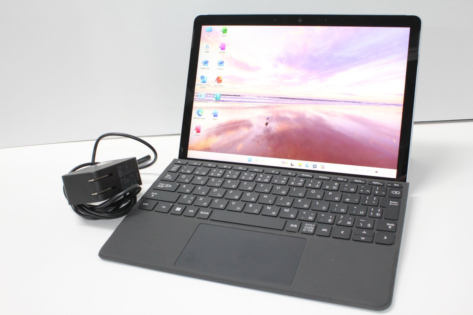Surface Go 3/Intel Pentium GOLD/64GB/メモリ4GB ④