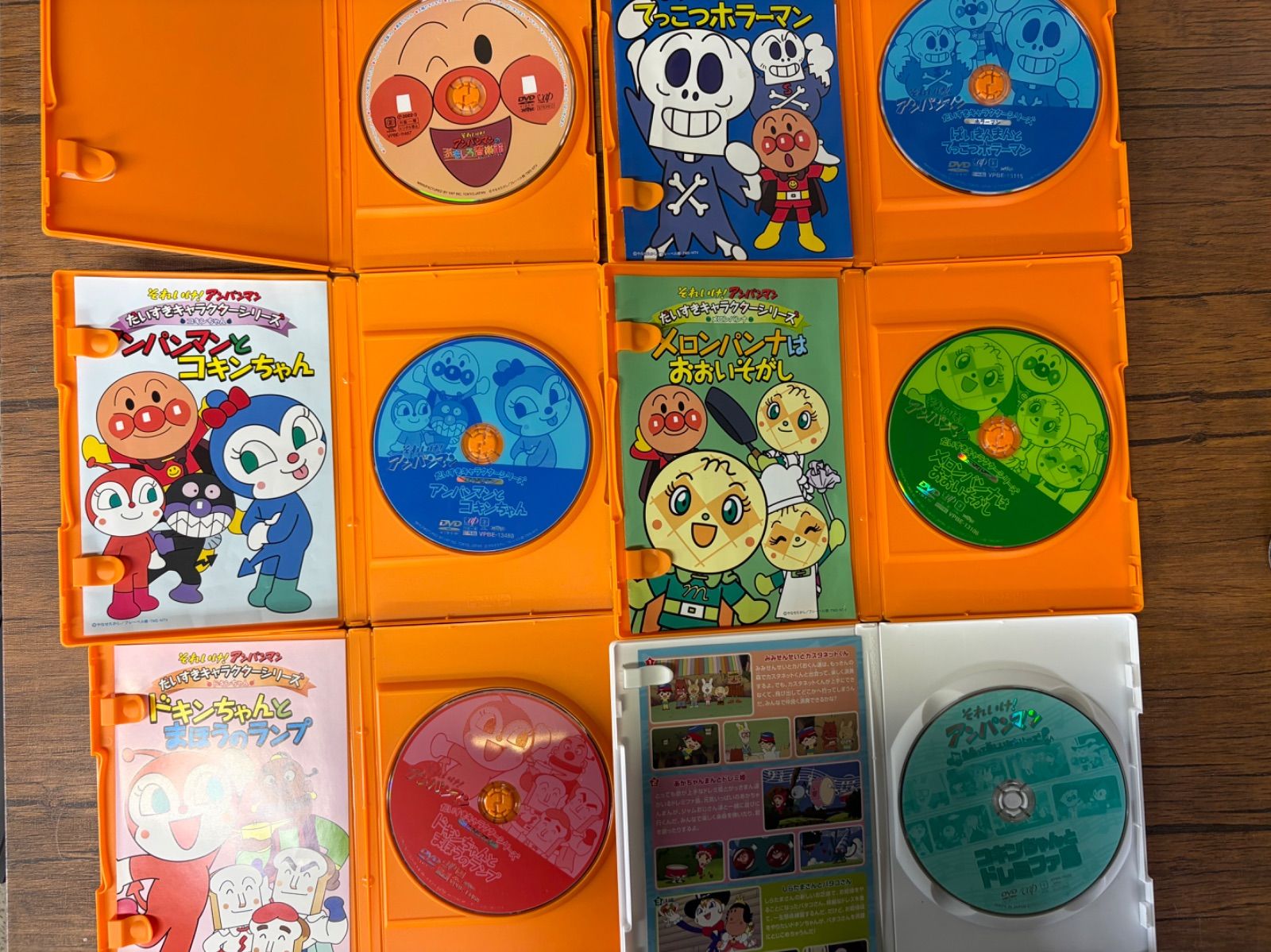 それいけ！アンパンマン DVD6本セット売り - メルカリ