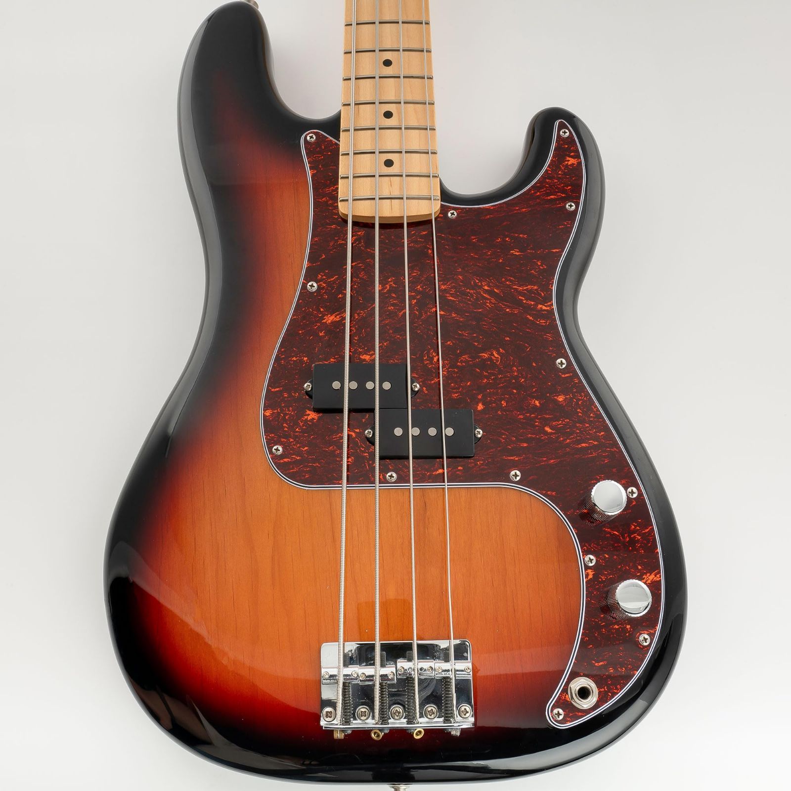 Squier Precision Bass サンバースト べっ甲ガード Pベース 人気商品】Musiclily 13穴 PBプレシジョンベース用ピックガードFender