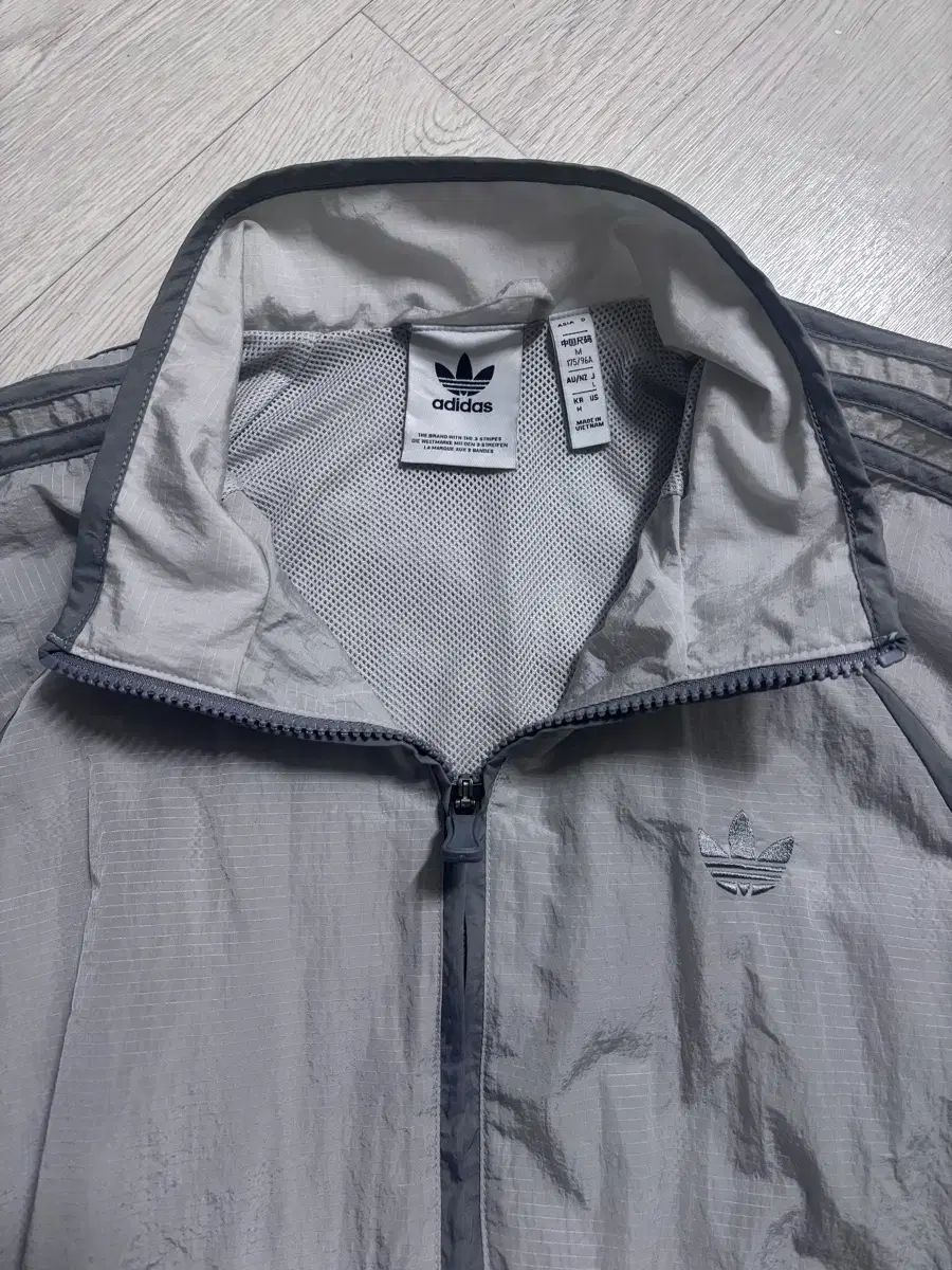 adidas グレー ジャージ アディカラー2000s アディカラー 【公式通販】
