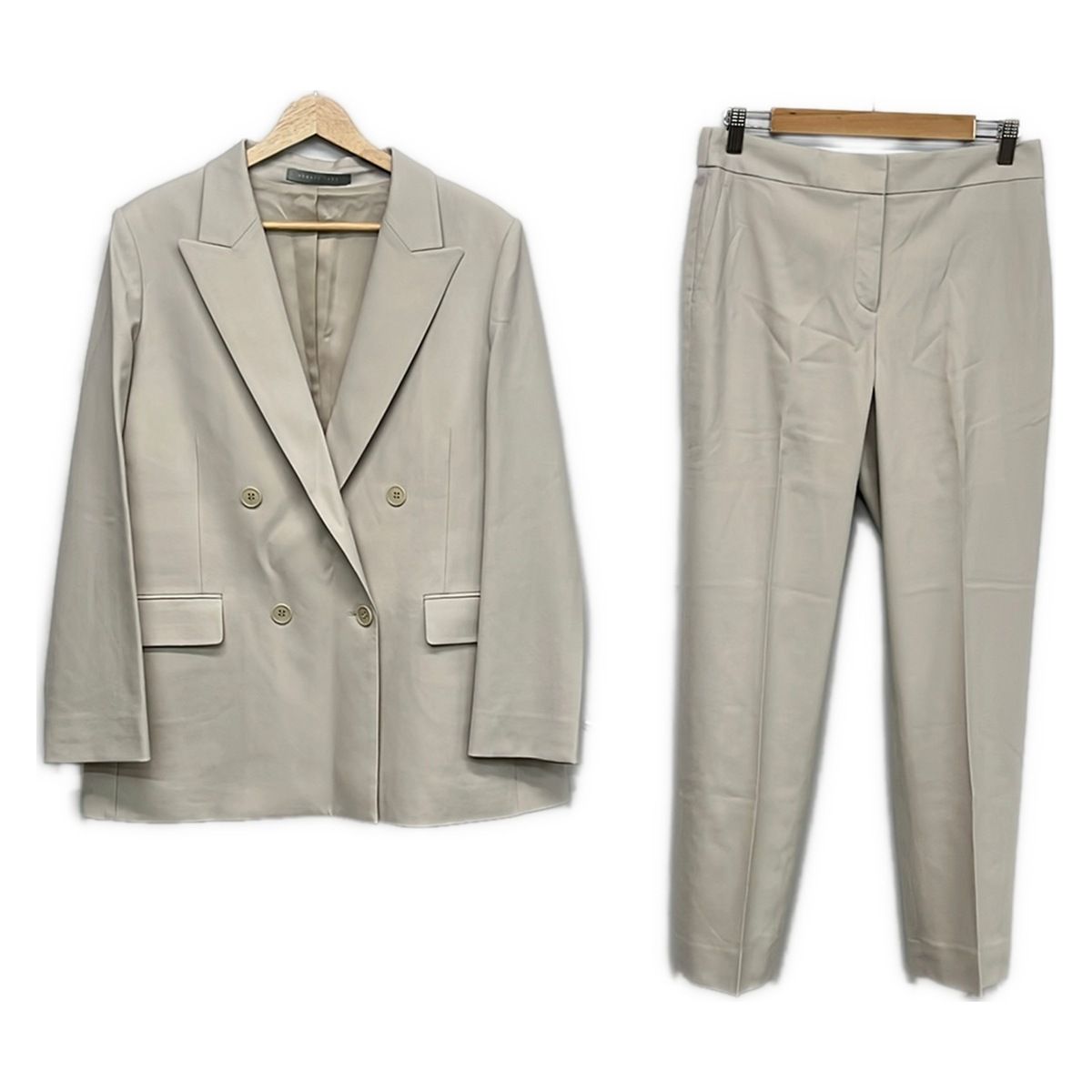 theory luxe(セオリーリュクス) レディースパンツスーツ レディース美品 - アイボリー 肩パッド/ダブル
