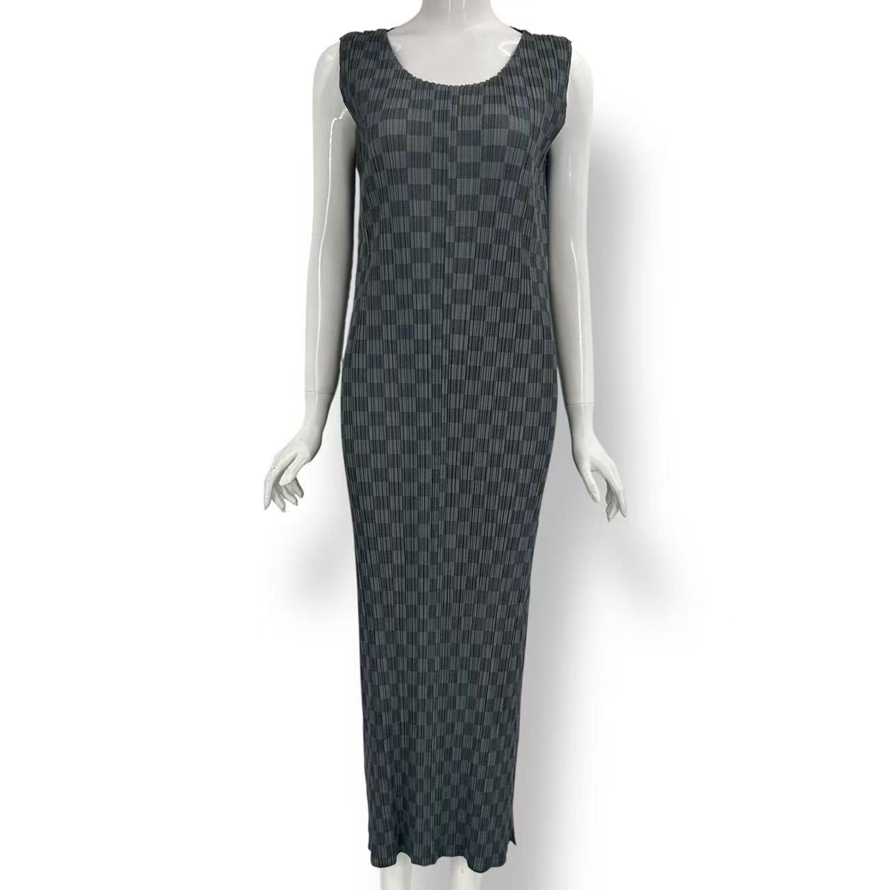 極美品 ISSEY MIYAKE イッセイミヤケ PLEATS PLEASE プリーツプリーズ ノースリーブワンピース チェックプリント グレー サイズ4