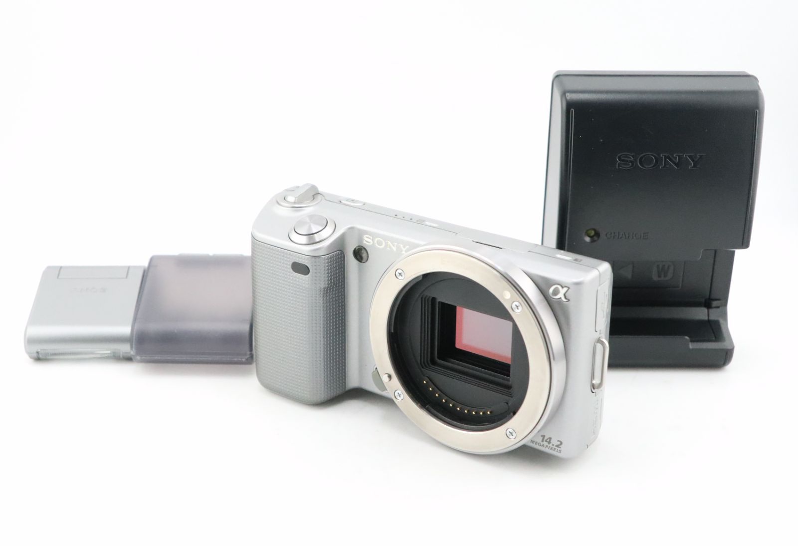 ☆美品☆﻿ソニー SONY α NEX-5 ボディ シルバー 充電器付 ☆ W0566