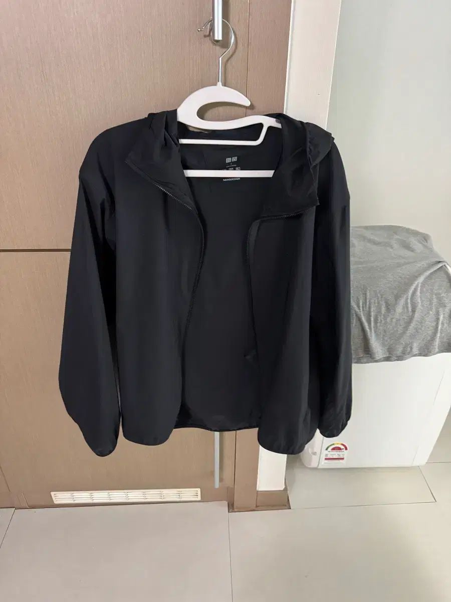 UNIQLO ユニクロ ウィンドブレーカー ブラック S サイズ