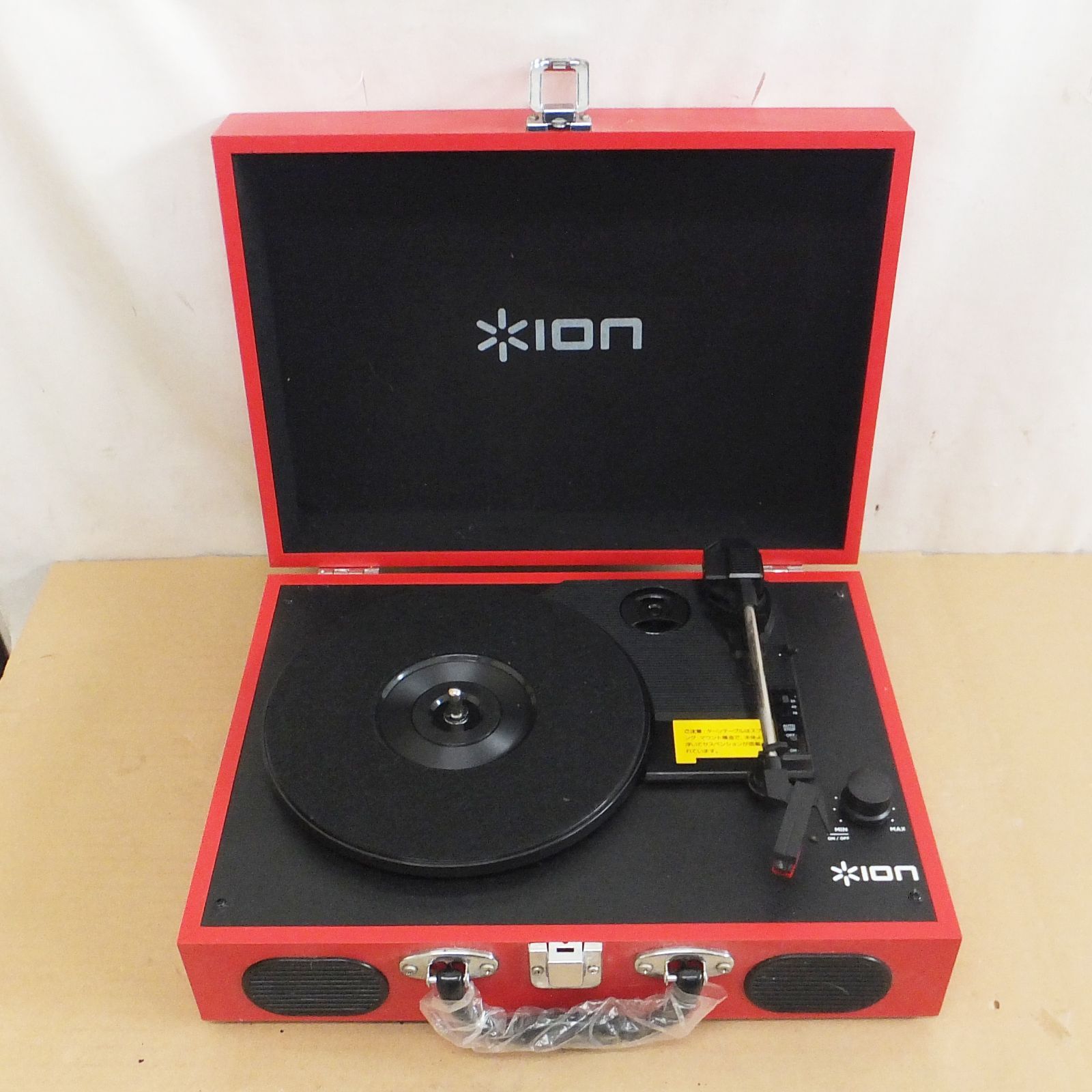S241【動作品】ION Audio　スーツケース型　レコードプレーヤー「Vinyl Transport」　/10