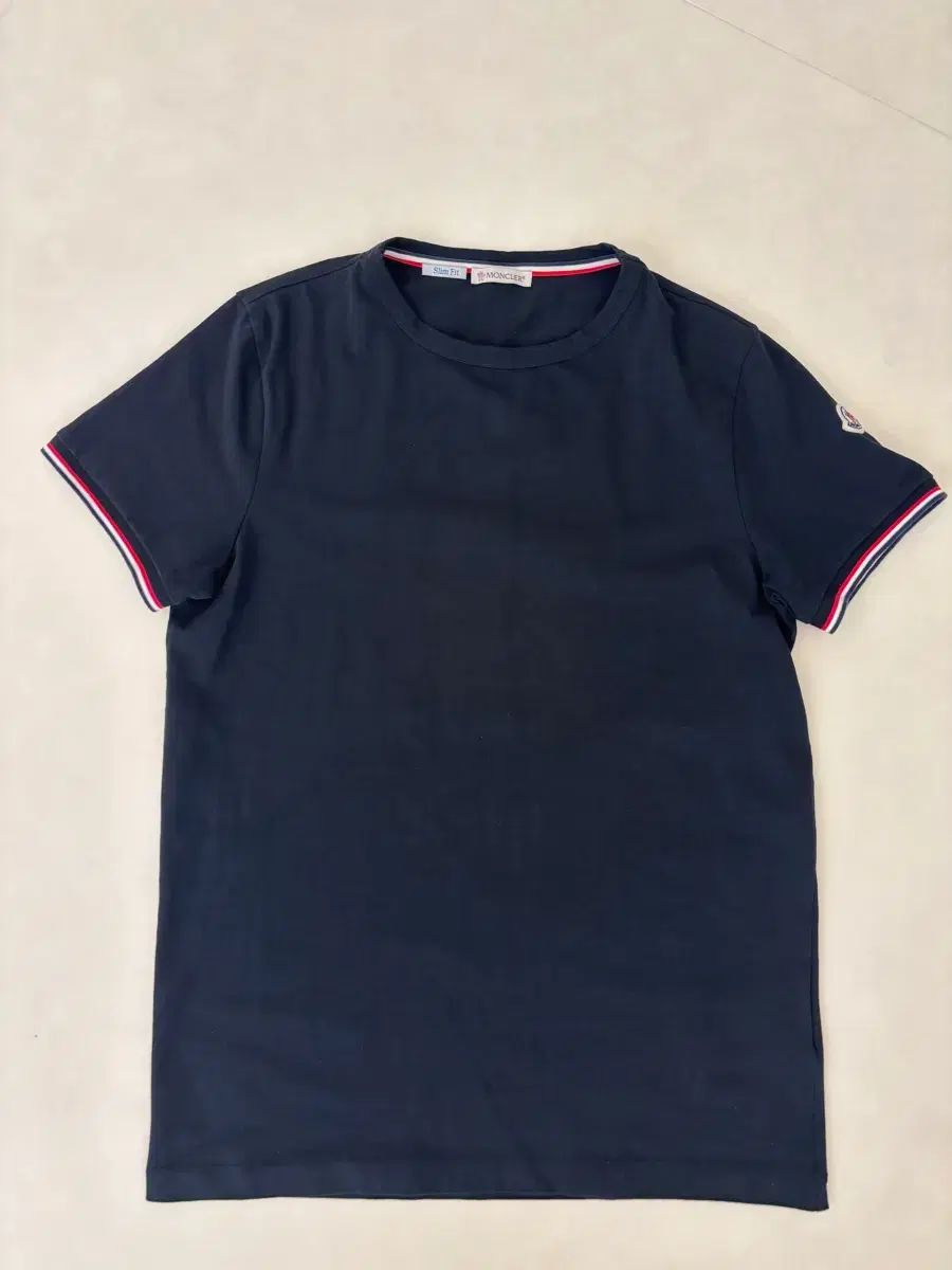正規品 モンクレール ストレッチ半袖Tシャツ スリムフィット 95