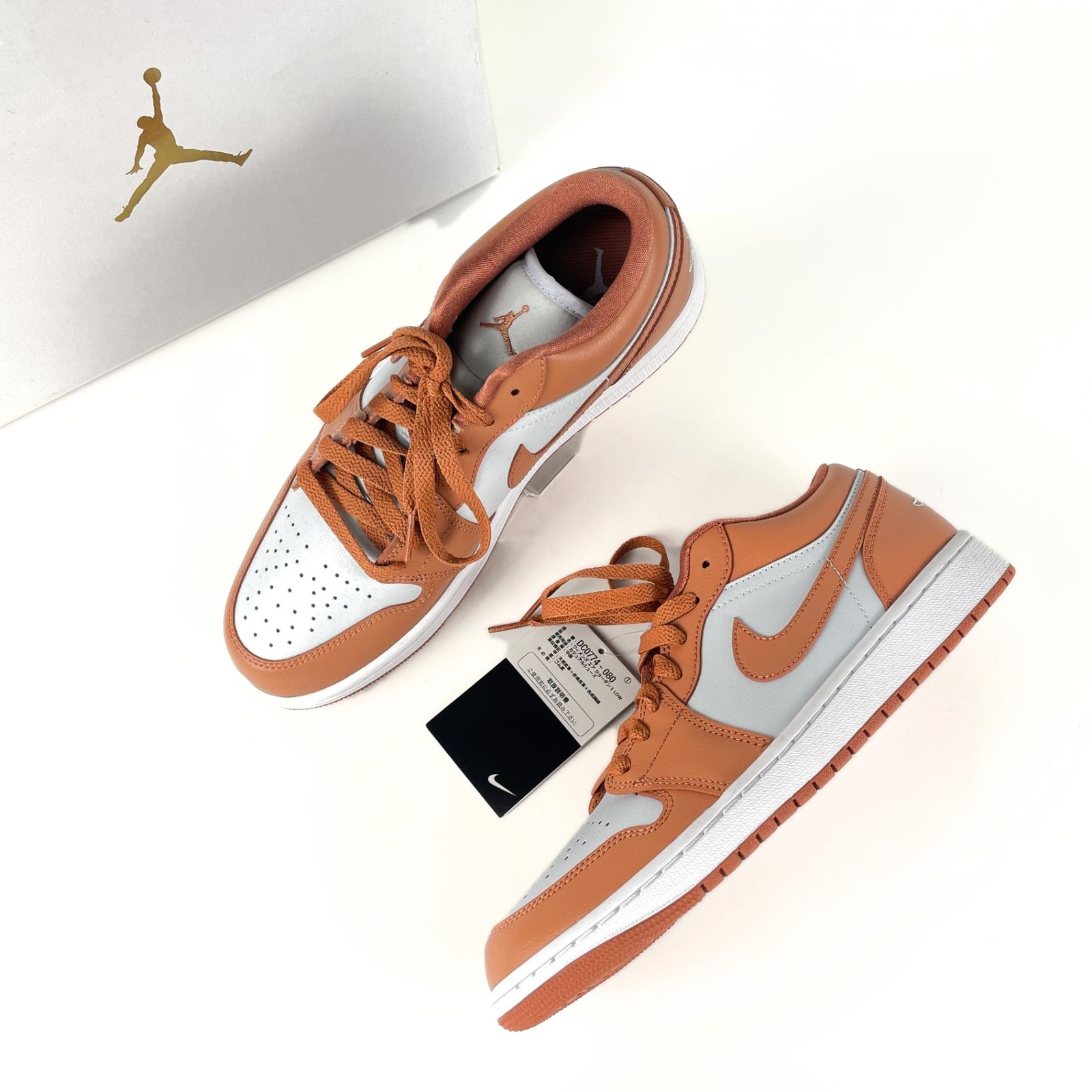 タグ・箱付　NIKE　ナイキ　2023　DC0774-080　WMNS　AIR　JORDAN　1　LOW　エア ジョーダン 1 ロー　スニーカー　28cm　PURE　PLATINUM/SKY　J　ORANGE