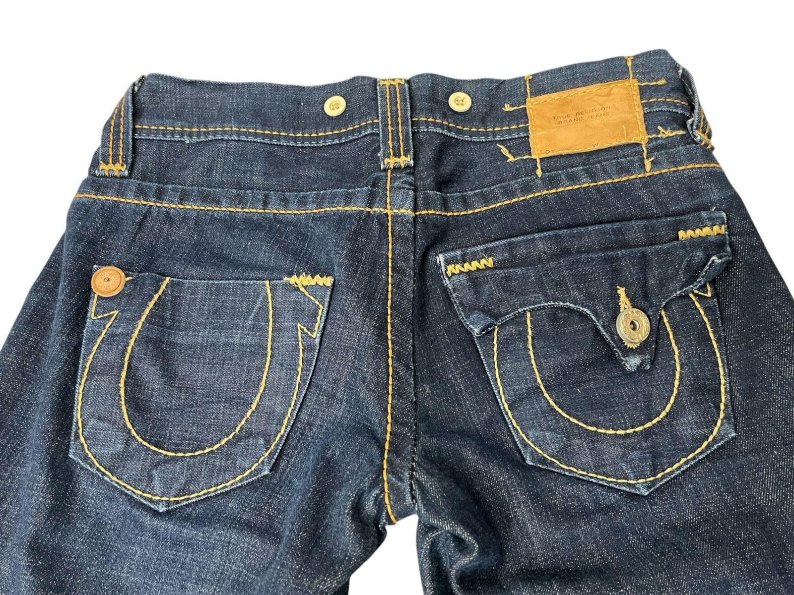 TRUE RELIGION (トゥルーレリュージョン) ローライズ フレアデニム