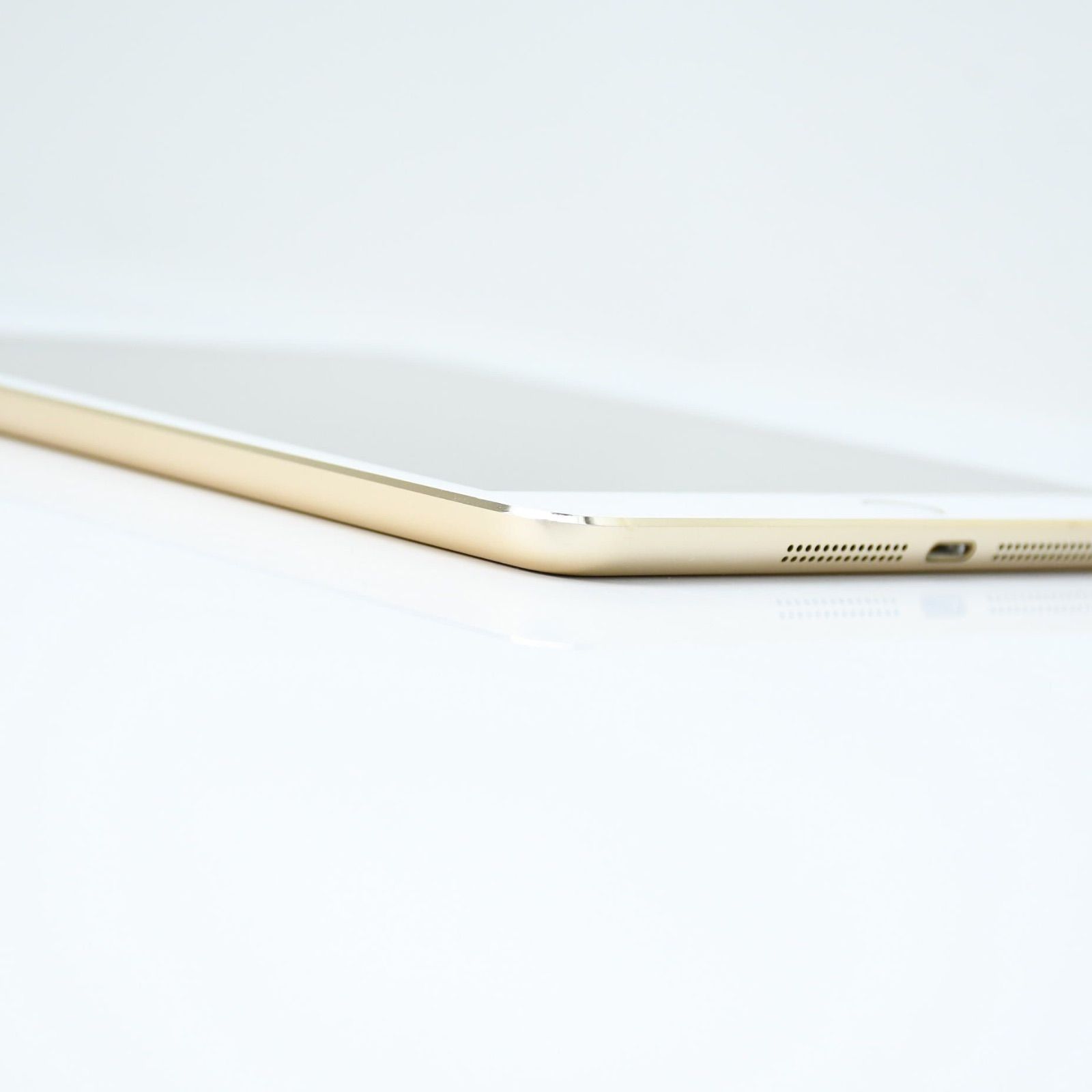 iPad mini 3 64GB ゴールド Wi-Fi 美品 - メルカリ