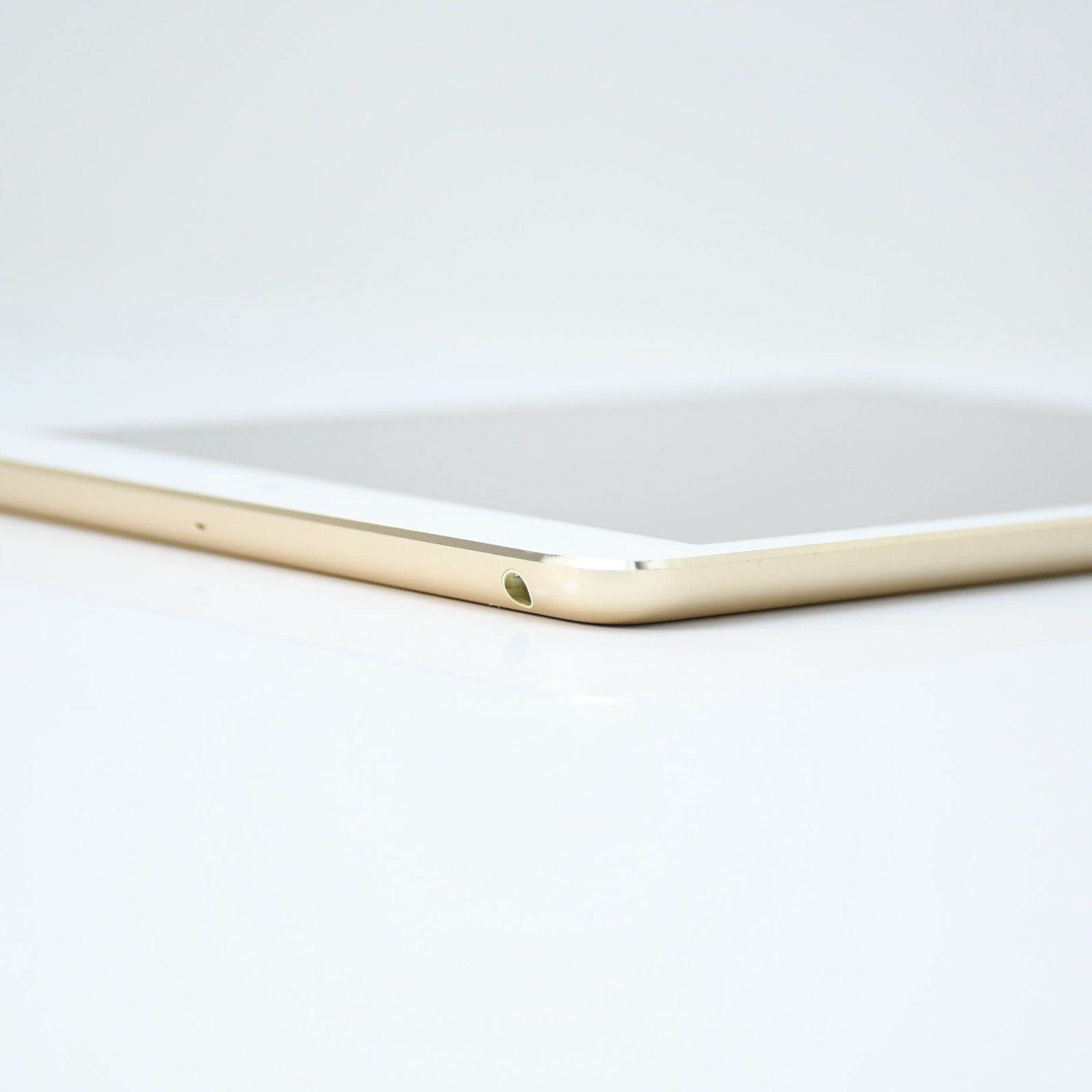 iPad mini 3 64GB ゴールド Wi-Fi 美品 - メルカリ