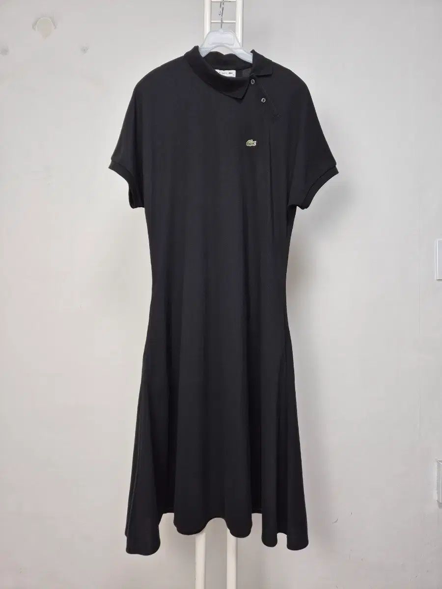 LACOSTE ブラック 半袖 ONE PIECE