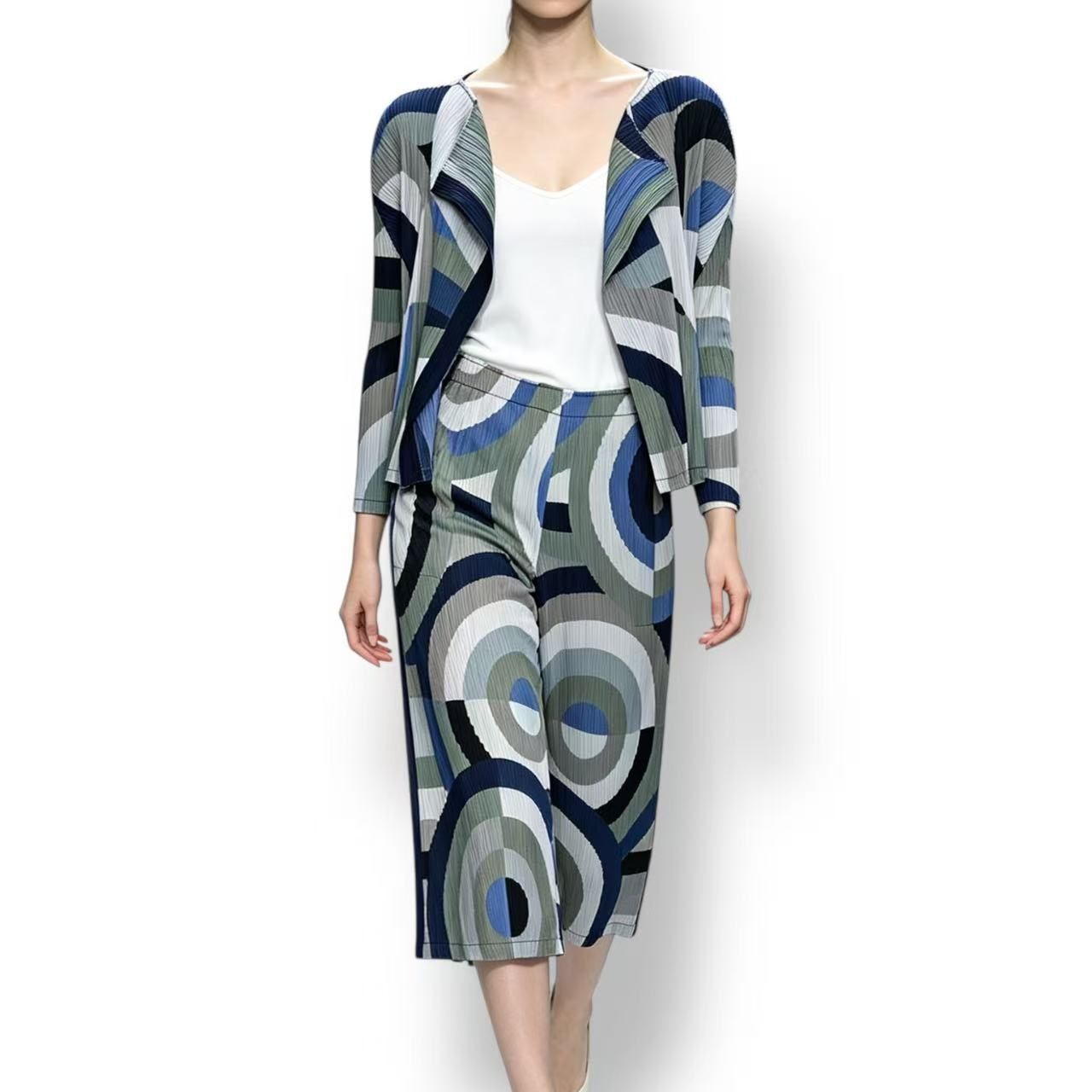 極美品 ISSEY MIYAKE イッセイミヤケ PLEATS PLEASE プリーツプリーズ セットアップ カーディガン パンツ ジオメトリックプリント グレー サイズ3