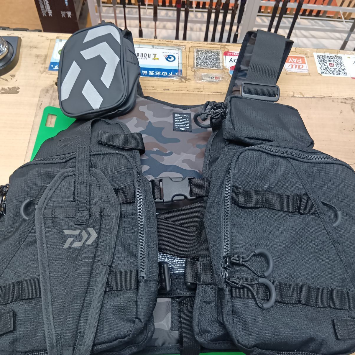 【大宮宮原店 併売】ダイワ フローティングベストDF-6206 釣具いちばん館大宮宮原店