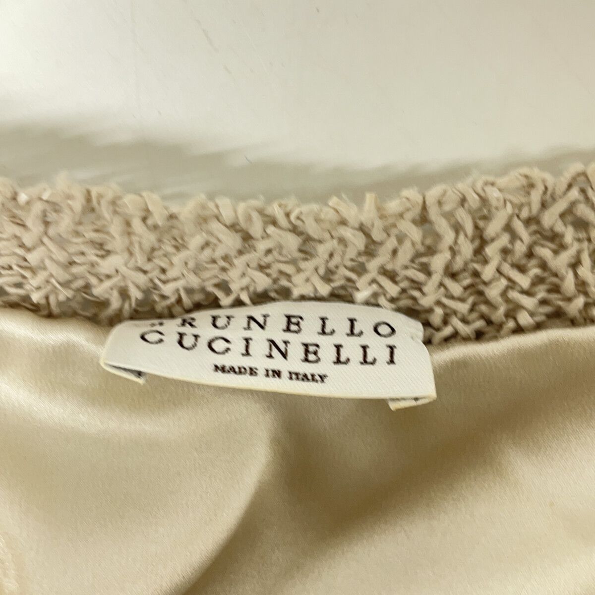 BRUNELLO CUCINELLI ブルネロクチネリ ベージュ 刺繍 裏地シルク