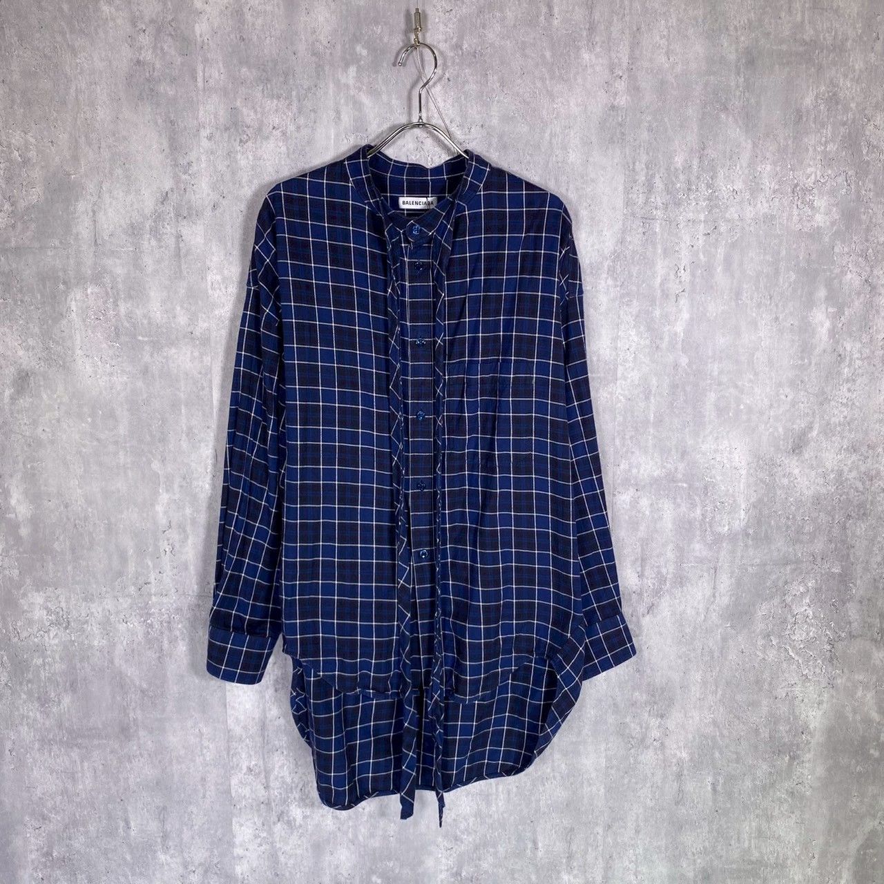 BALENCIAGA』バレンシアガ (34) バックプリントロゴシャツ 長袖 - メルカリ