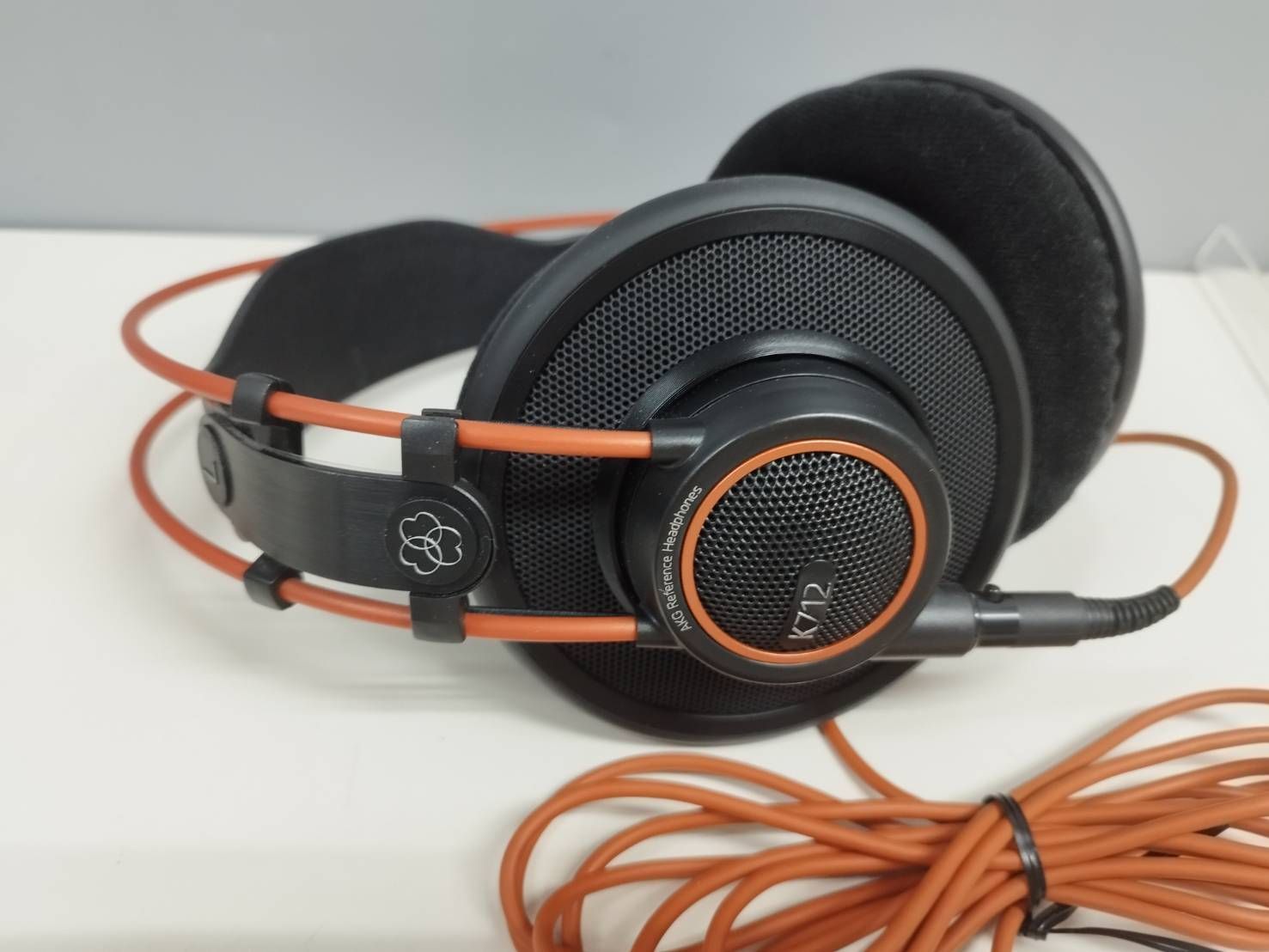 良品】AKG K712 PRO オープン型オーバーイヤーヘッドホン/有線 - メルカリ