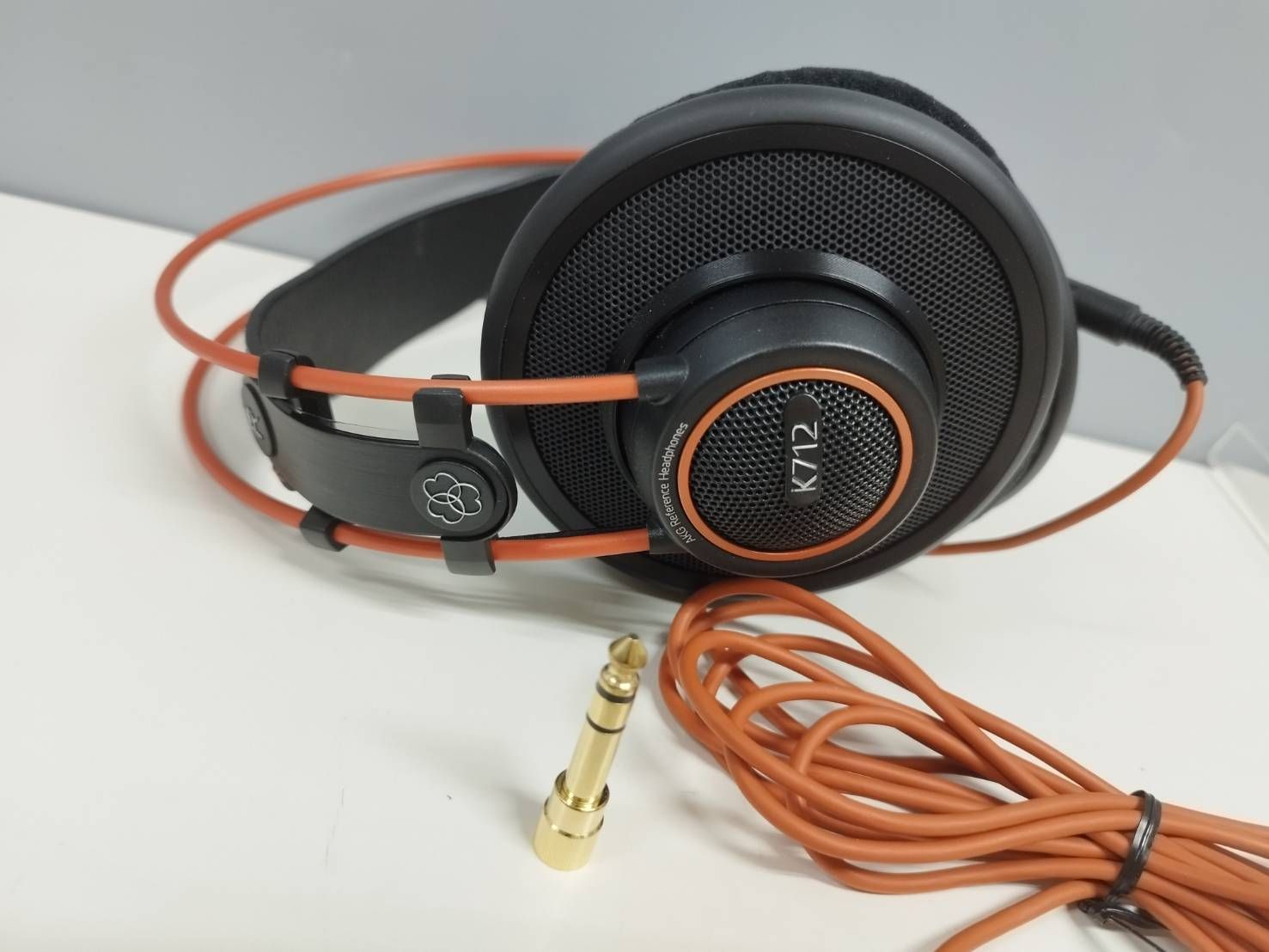 良品】AKG K712 PRO オープン型オーバーイヤーヘッドホン/有線 - メルカリ