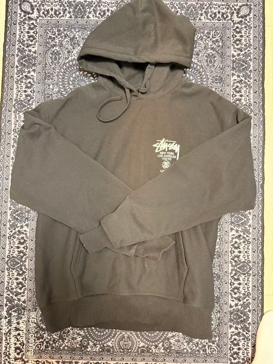 STUSSY WORLD TOUR PIGMENT DYED BLACK
