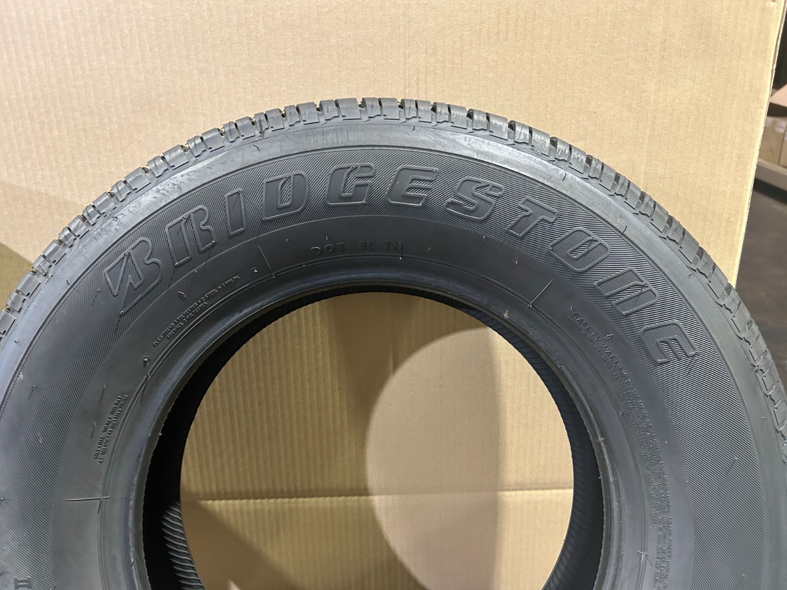 タイヤ4本セット ジムニー新車外し ブリヂストン 195/80R15 バリ溝