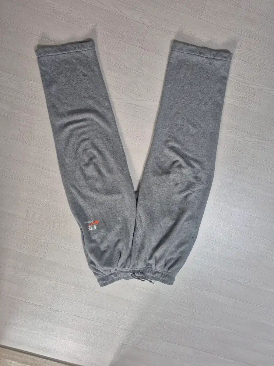 ナイキ NSW トレンド フリース ほぼ新品