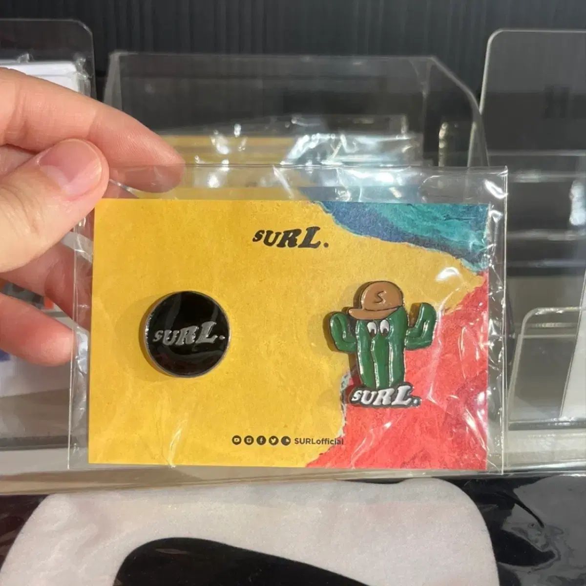 未開封靴 SURL(설) ロゴ ピンバッジ セット