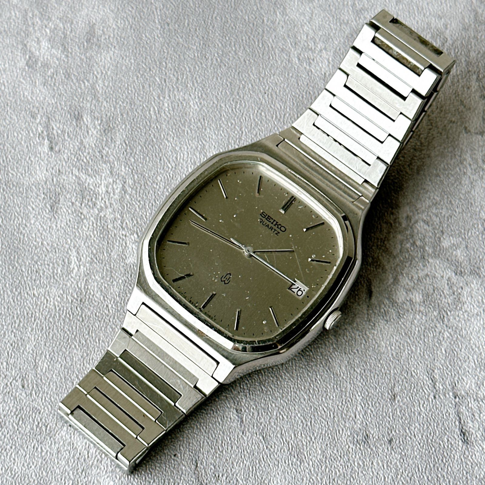 SEIKO Quartz セイコークォーツ 5932-5030 オクタゴン グレーダイヤル ヴィンテージ クォーツ メンズ腕時計 ステンレスブレス 日本製 ドレスウォッチ レトロ SEIKO