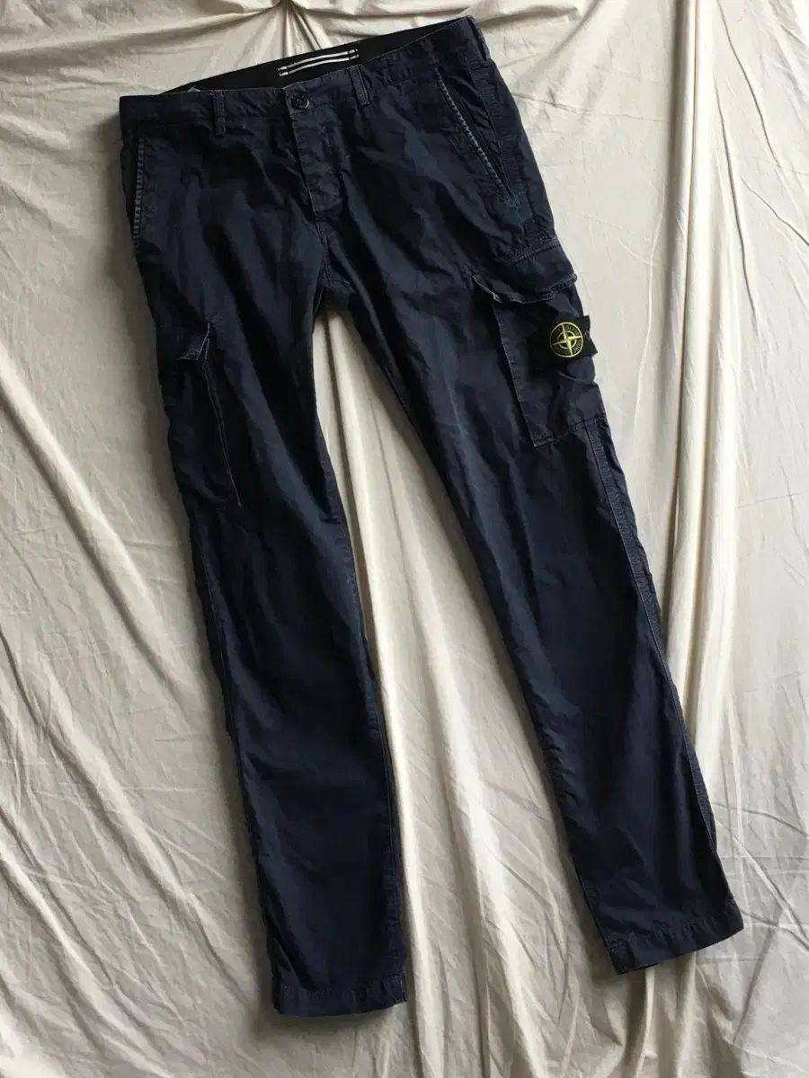 ストーンアイランド サイドワッペン パンツ