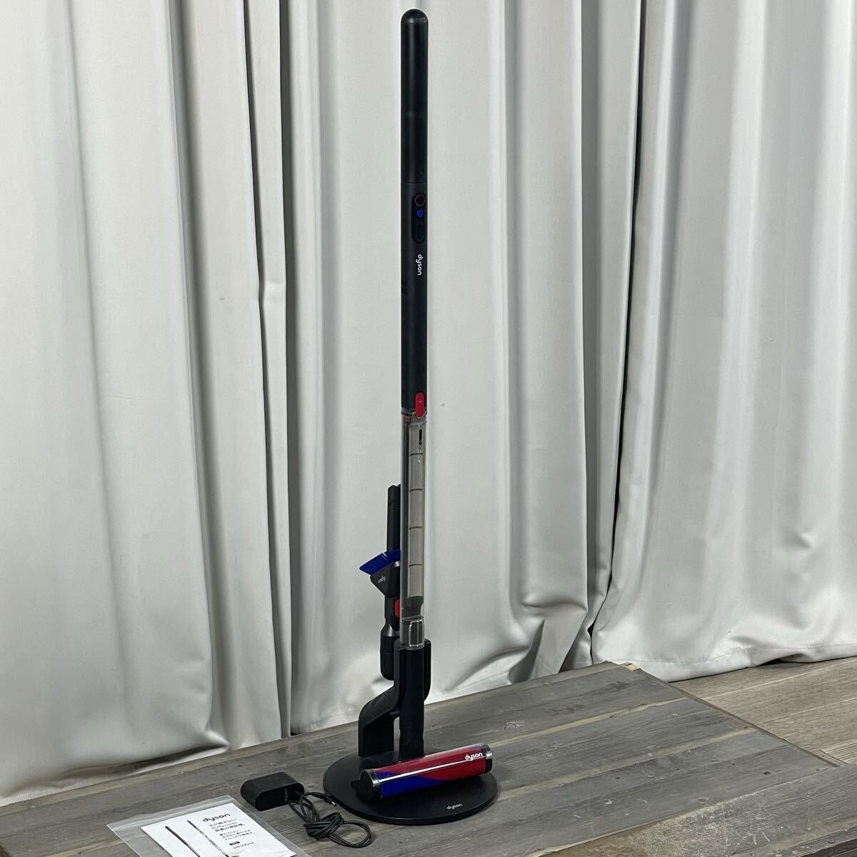 XE66 dyson ダイソン SV50 コードレスクリーナー スティック型/M6