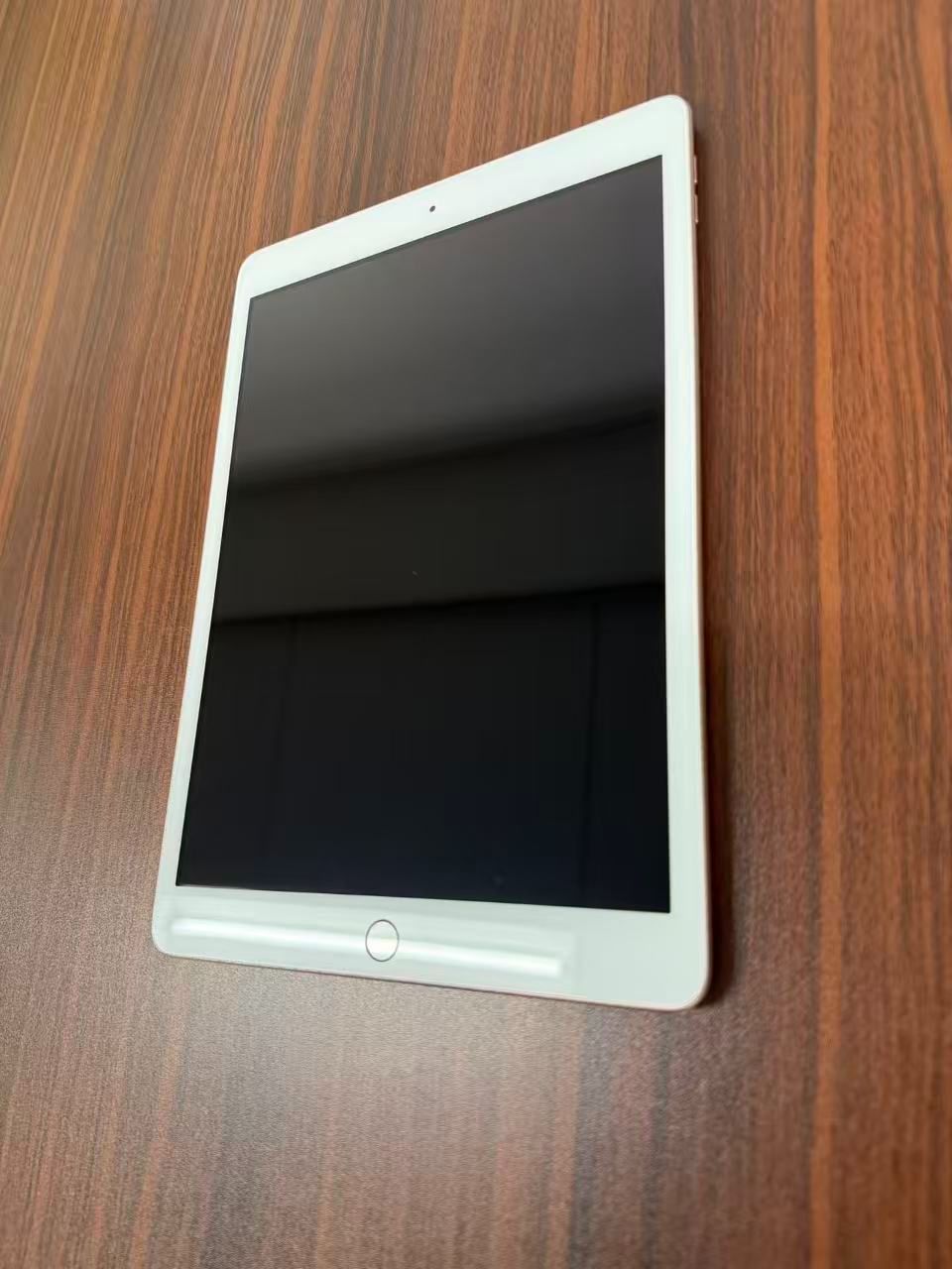 動作確認・初期化済み】Apple iPad 第7世代 Wi-Fi 128GB Gold - メルカリ