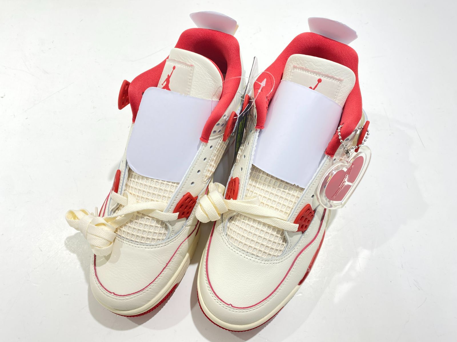 [七重浜80-5-080520nh] [併売]ナイキ NIKE WMNS AIR JORDAN 4 RETRO Valentine's Day 2026 エアジョーダン4レトロ バレンタインズデイ　2026HV0823-108[中古] [メンズ]