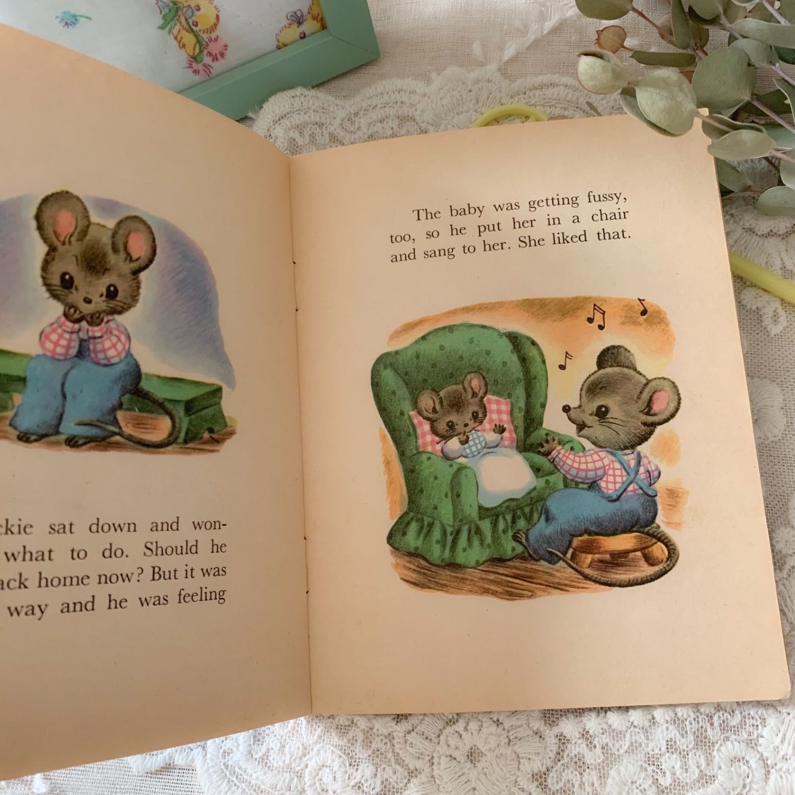ヴィンテージ絵本 MR. MOLE'S HOUSE ジャンクジャーナル素材 洋書 古書