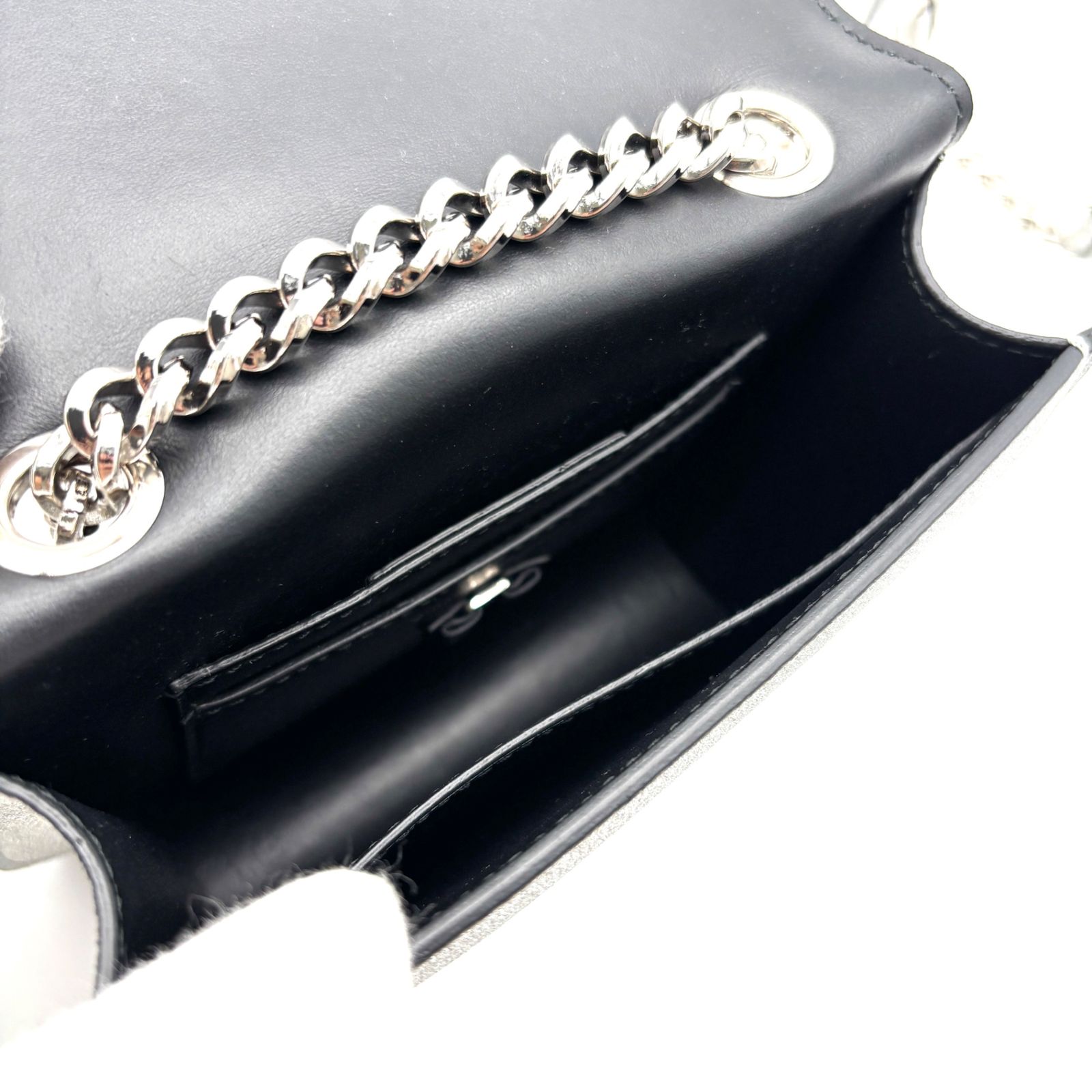 美品 Salvatore Ferragamo サルヴァトーレフェラガモ ヴァラ リボン 