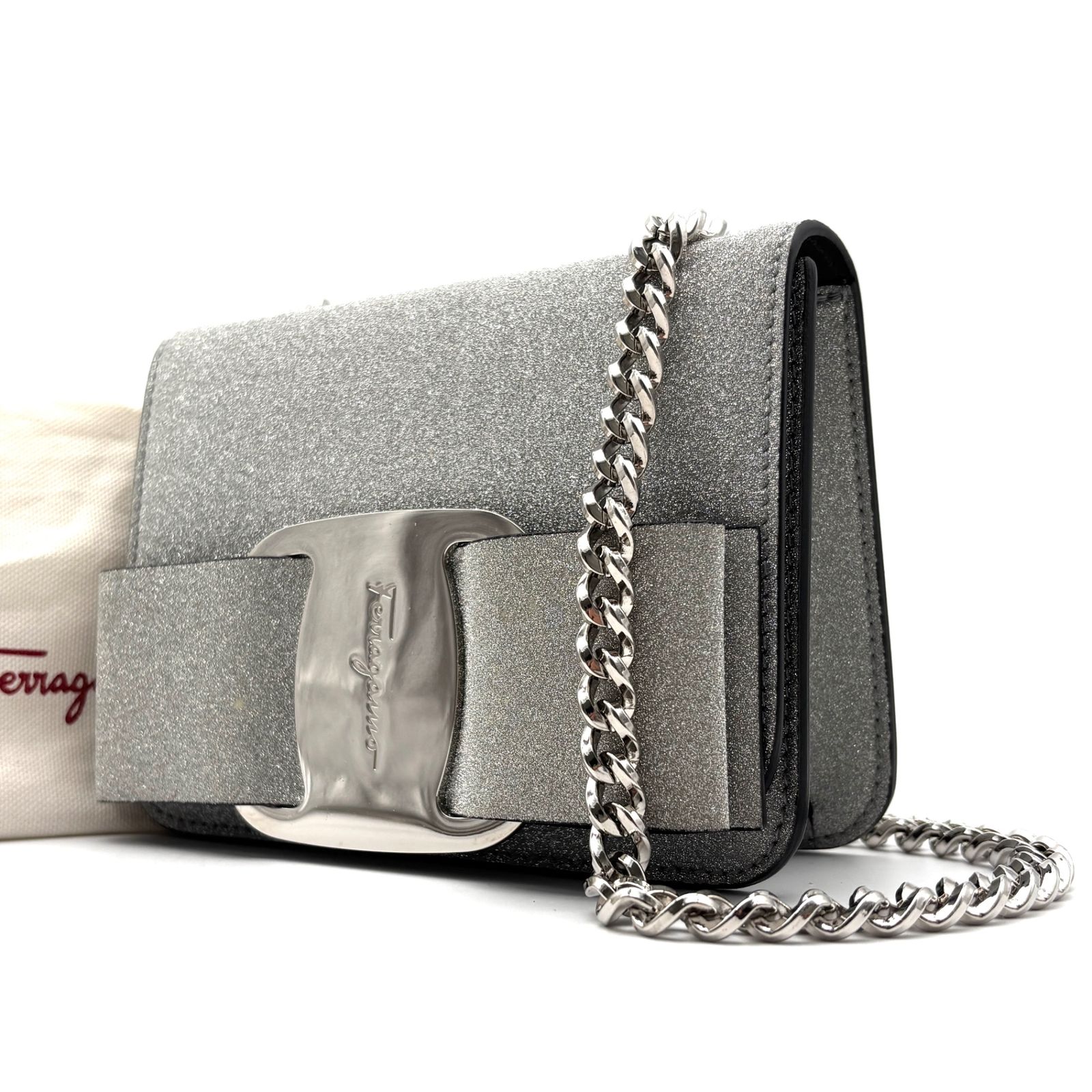 美品 Salvatore Ferragamo サルヴァトーレフェラガモ ヴァラ リボン 