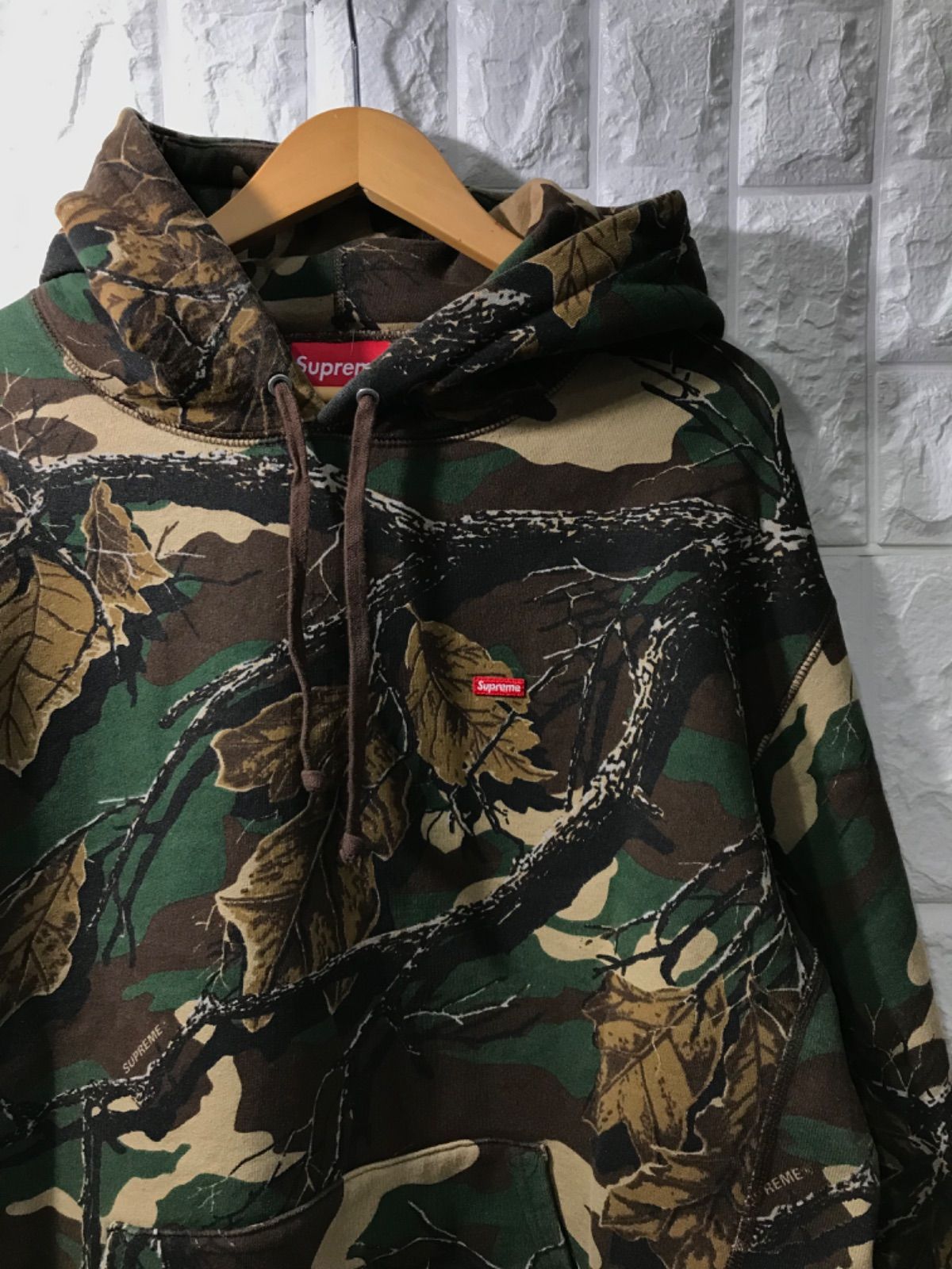 Supreme small box hooded sweat shirt
