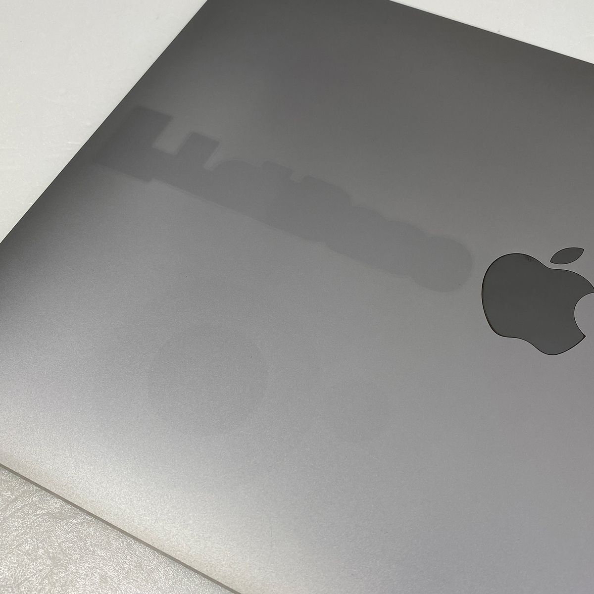 MacBook Air 13-inch 2020 M1【ランク：C】【カラー：スペースグレイ