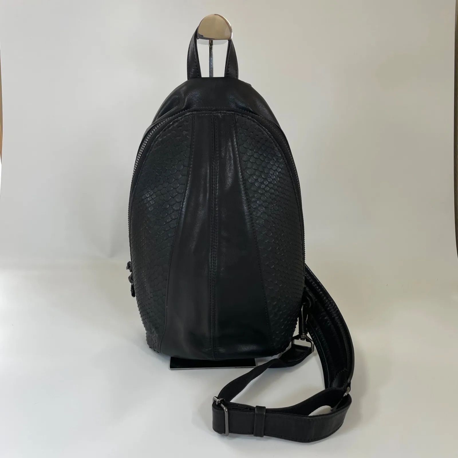 DEAL DESIGN パイソンレザーボディーバッグ 21,000円