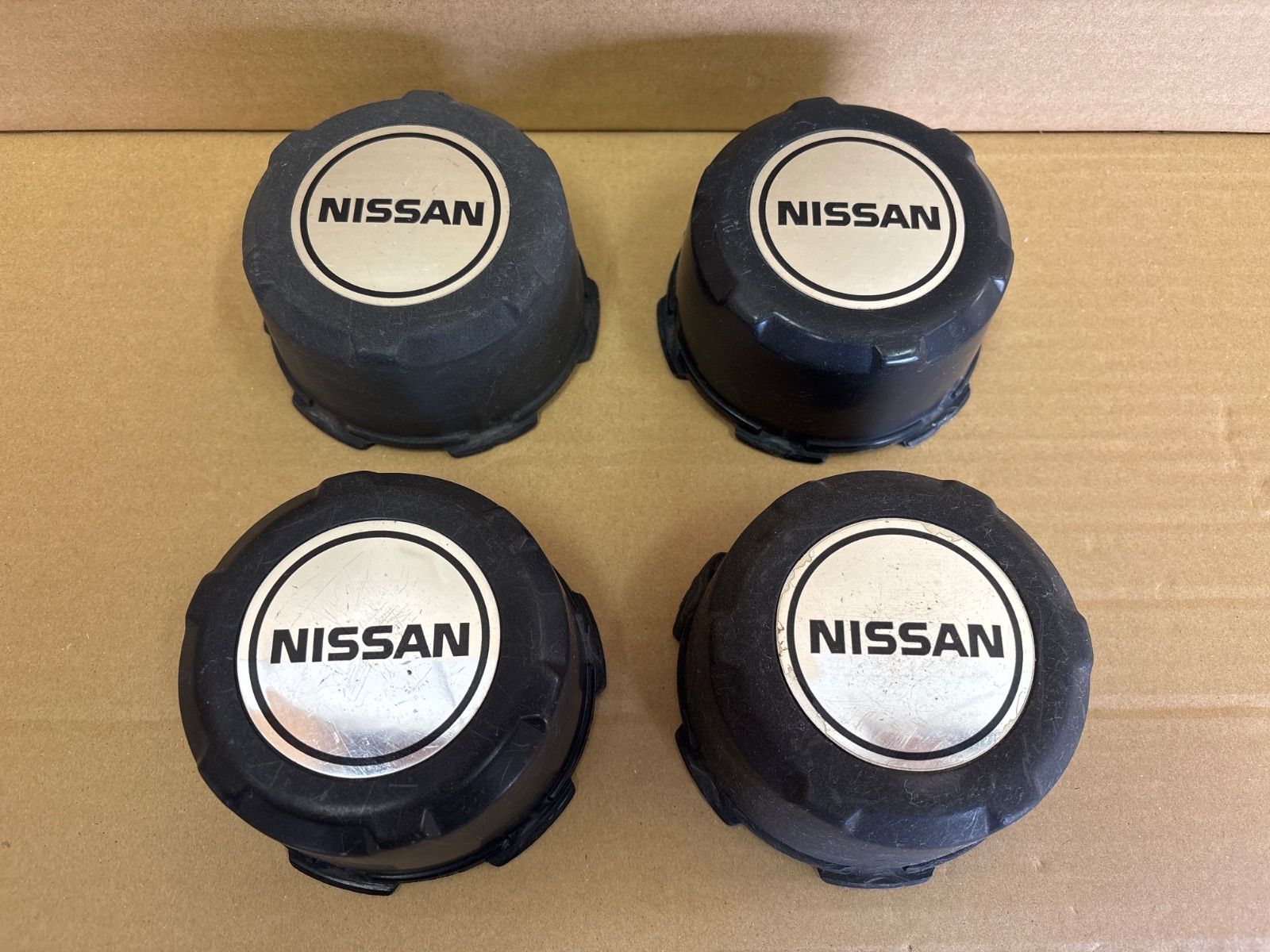 日産 キャラバン 純正 センターキャップ 4個 40342 20N03 - メルカリ
