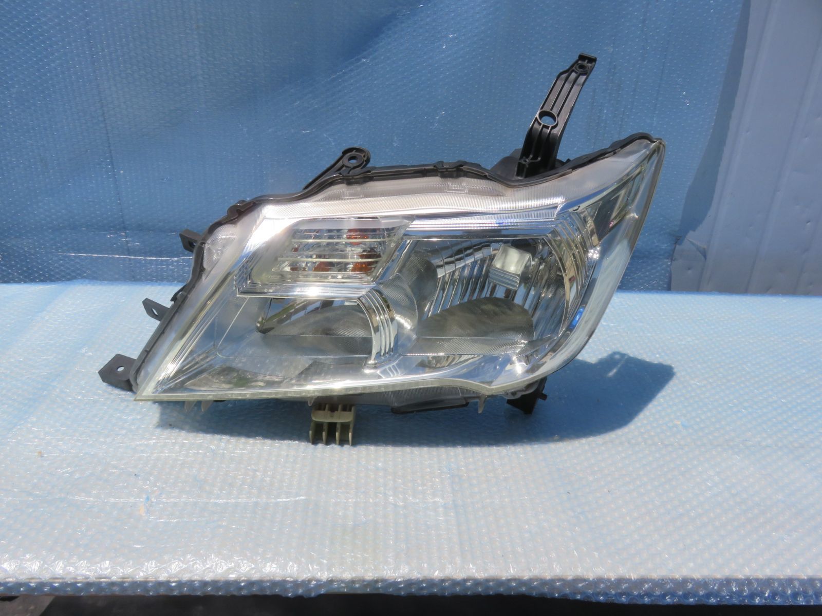 ☆SFC6657/点灯OK 日産 C26 NC26 HC26 FC26 セレナ 純正 HID ヘッド