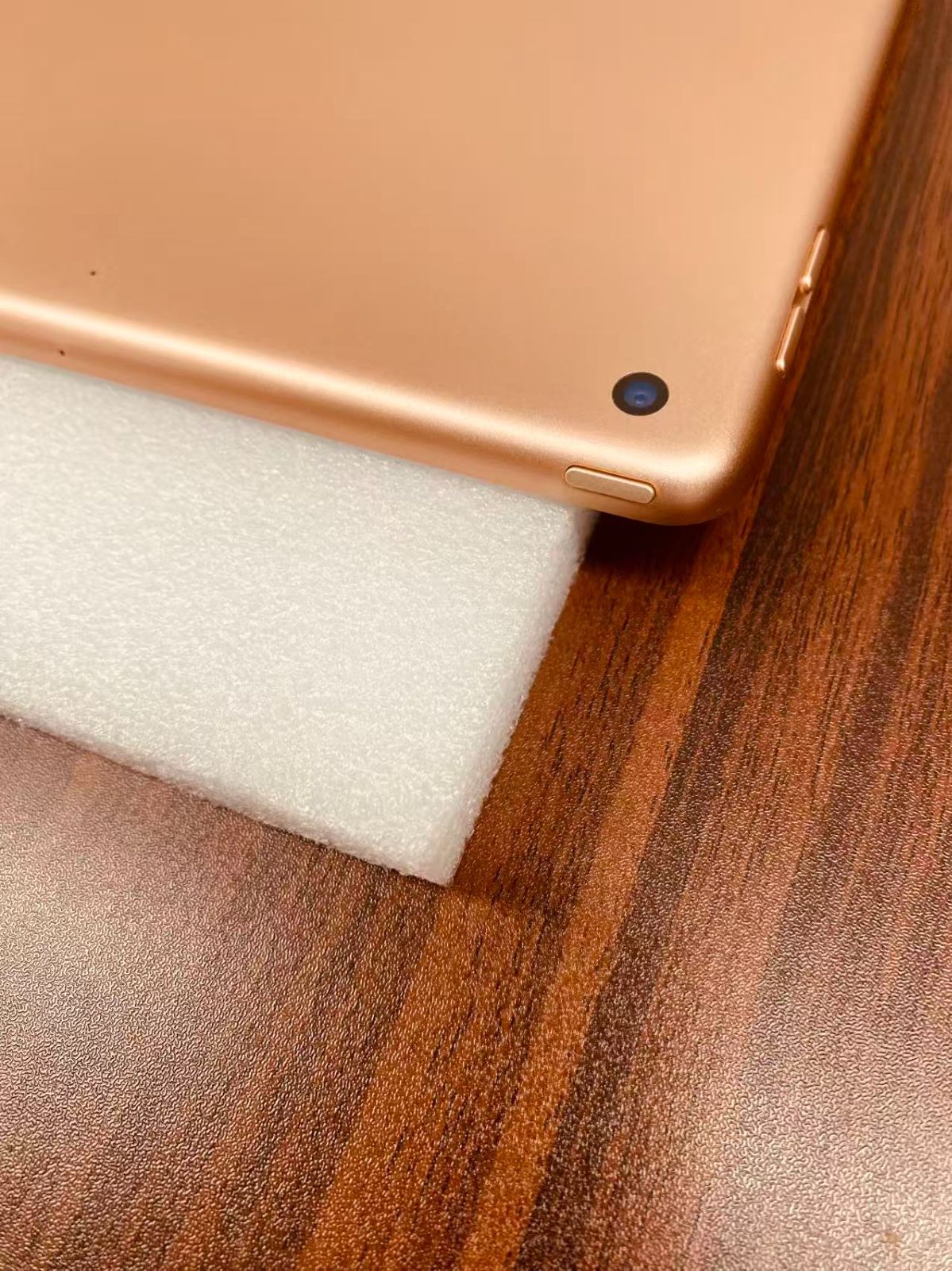 動作確認・初期化済み】電池97％Apple iPad 第7世代 Wi-Fi 128GB Gold