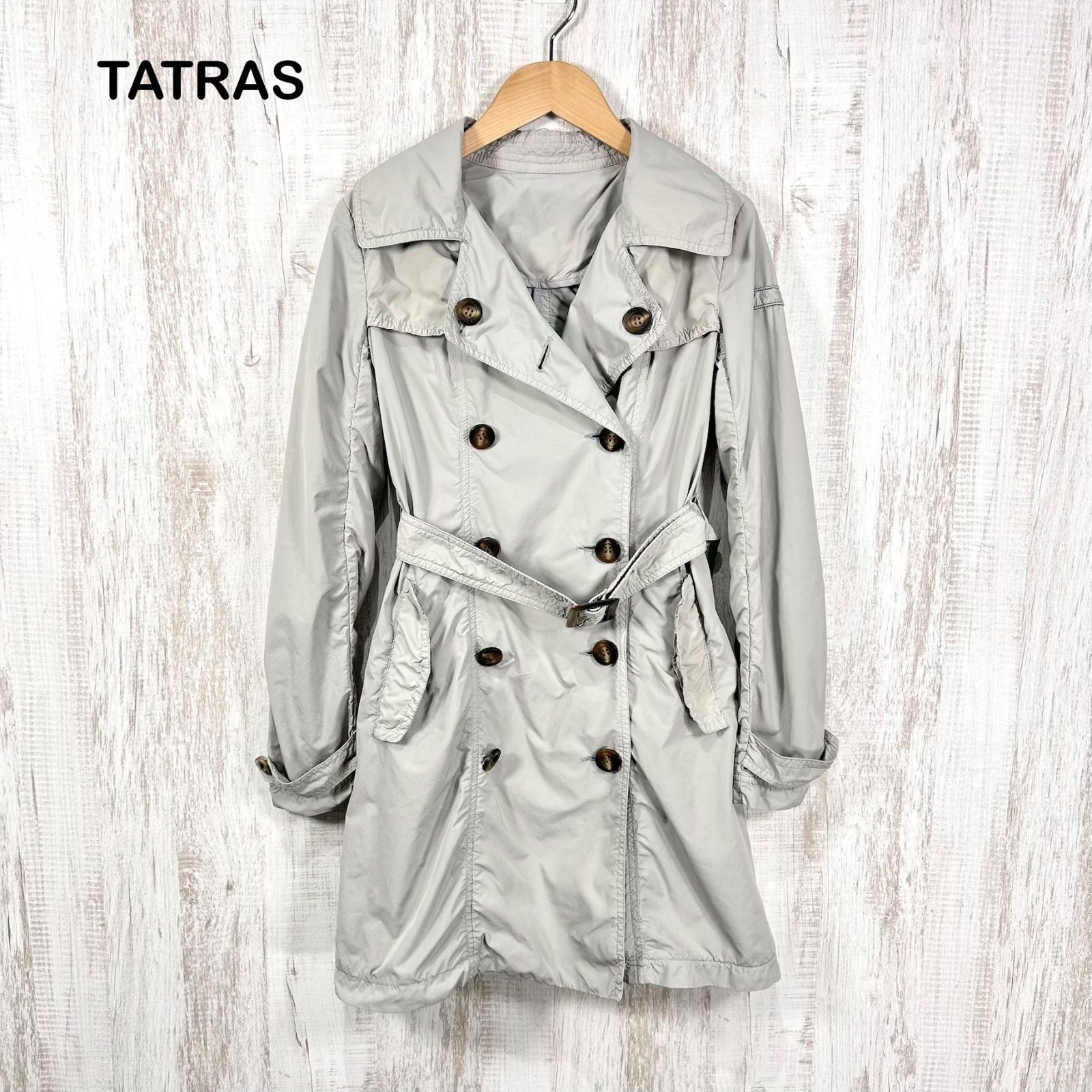 【未使用】今だけ値下げします！TATRAS ライトグレー コート TATRAS タトラス ナイロン トレンチコート グレー - メルカリ