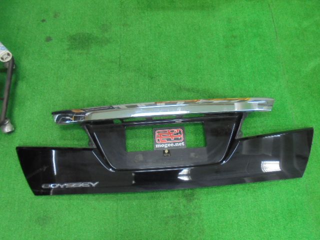 4FW9524 LAR1 ホンダ オデッセイ RB3 後期型 MXエアロ リアセンターガーニッシュ